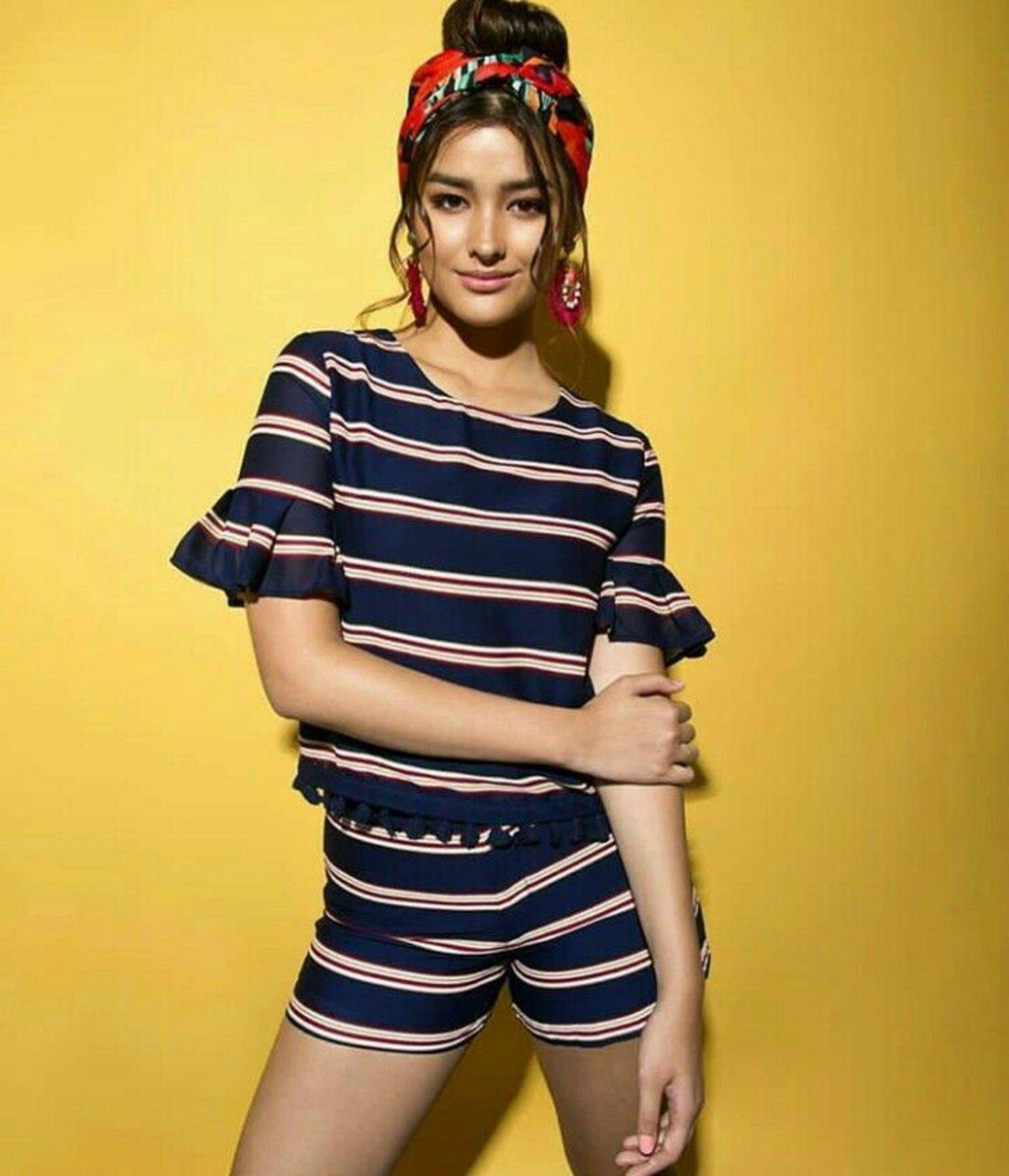 1920x2237 X Soberano In Yellow Wallpaper