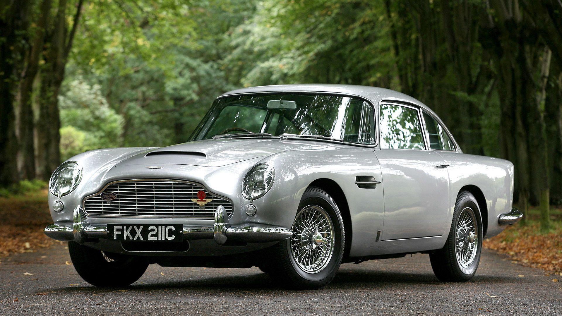 James Bond Aston Martin Wallpapers Top Free James Bond Aston Martin Backgrounds Wallpaperaccess
