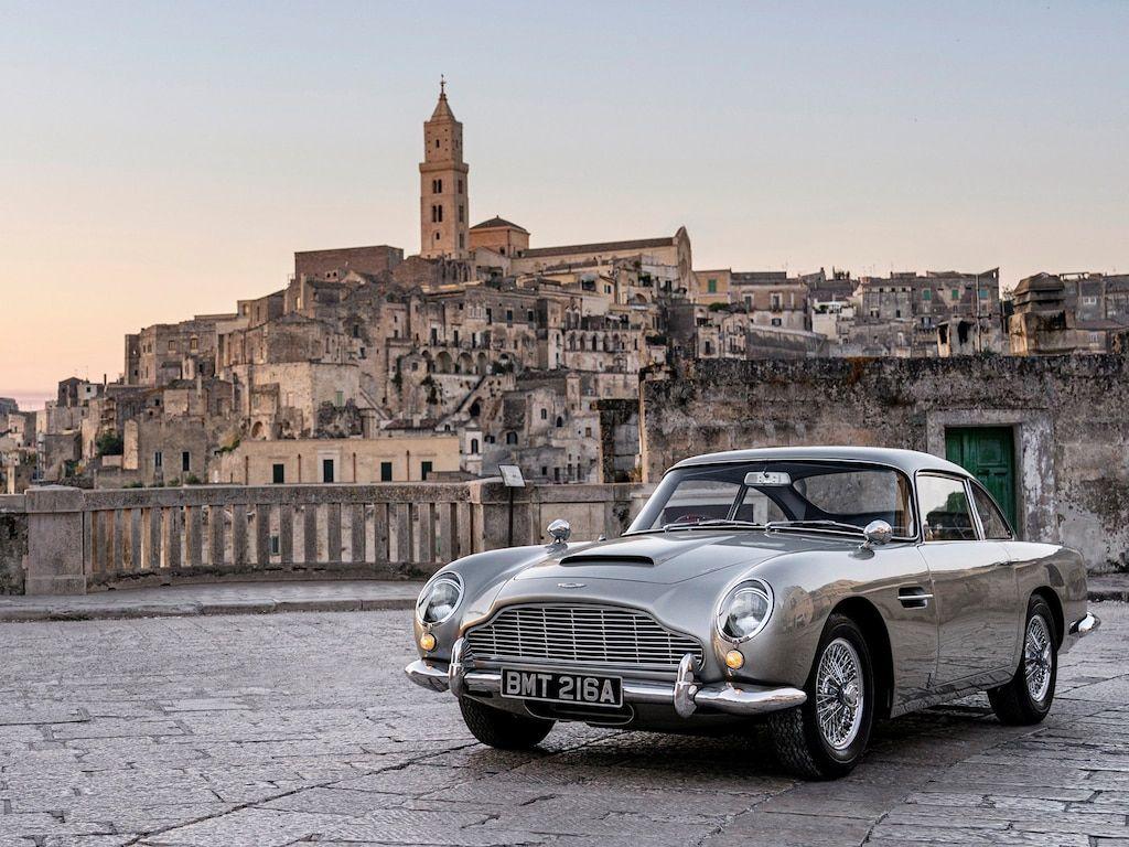 1024x768 Aston Martin revealed the 4 cars James Bond will drive in the new