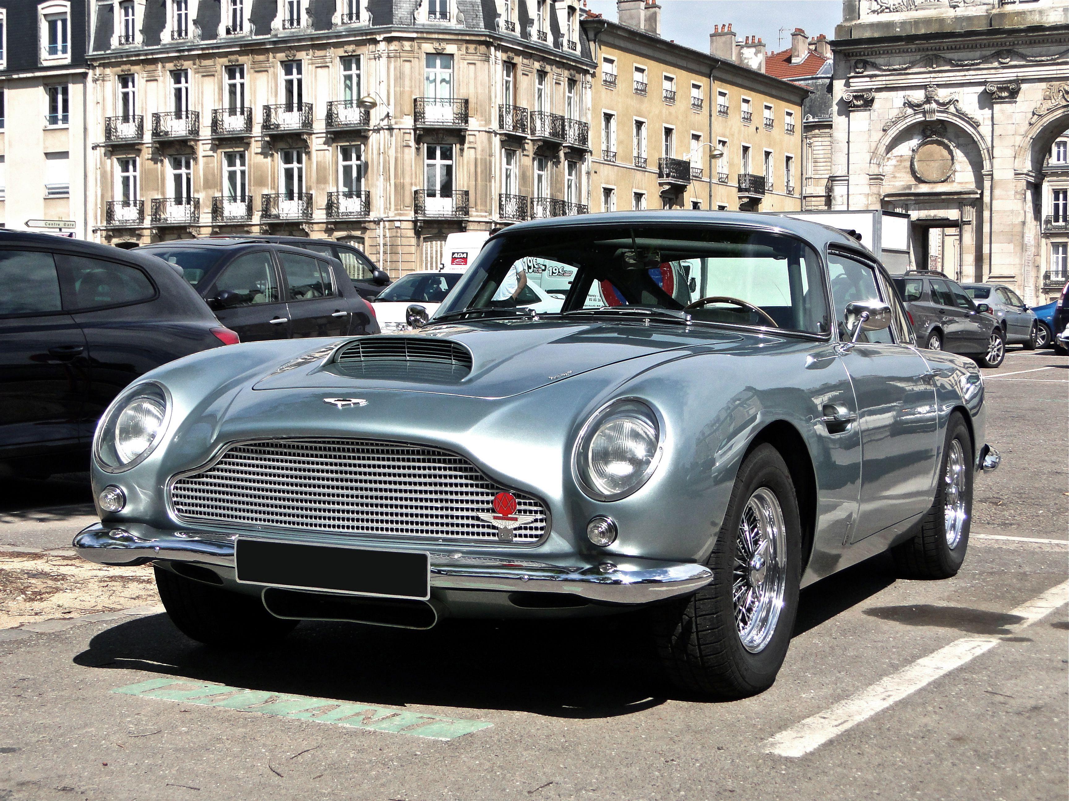 3456x2592 Aston Martin