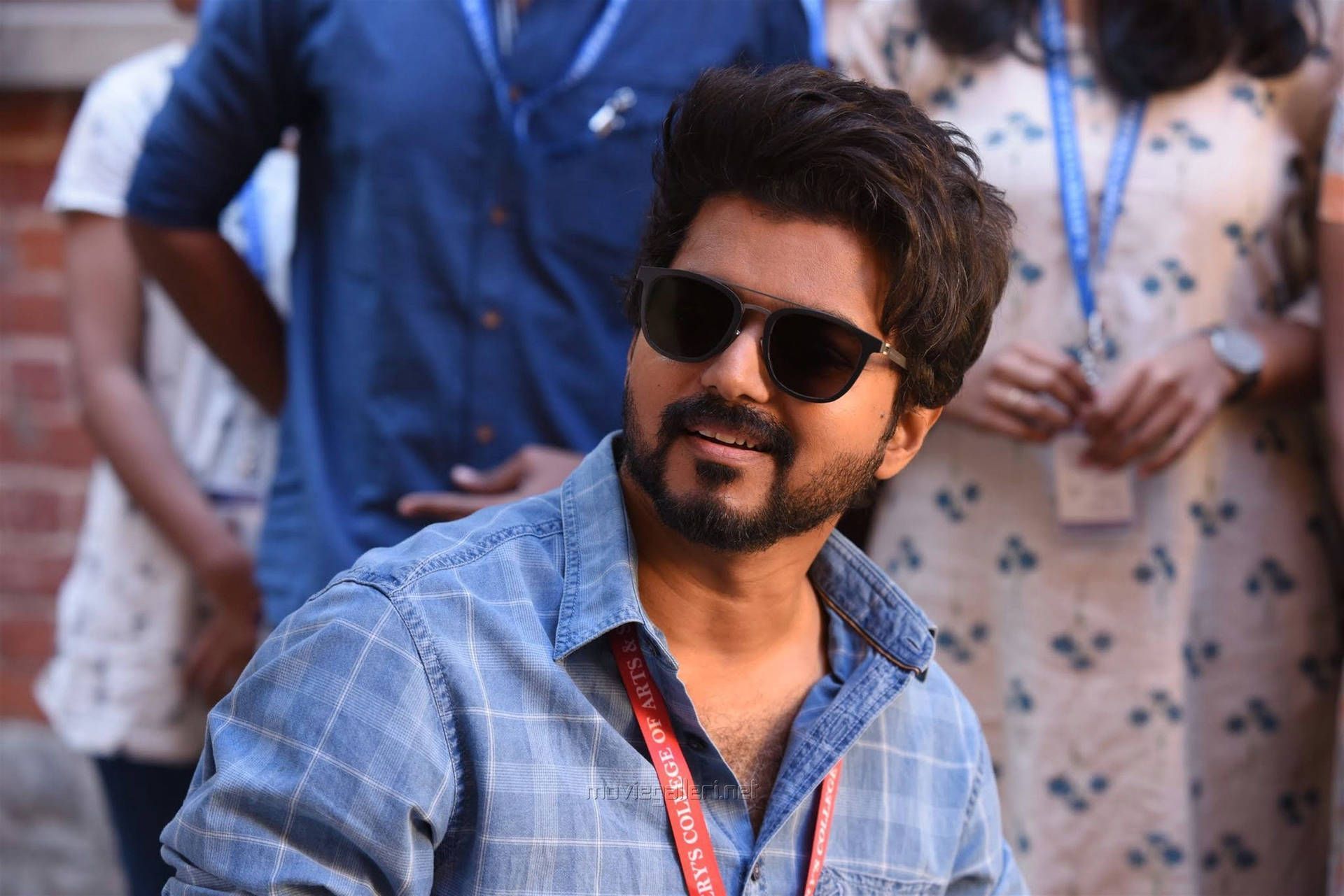 1920x1281 Master Vijay Wallpaper