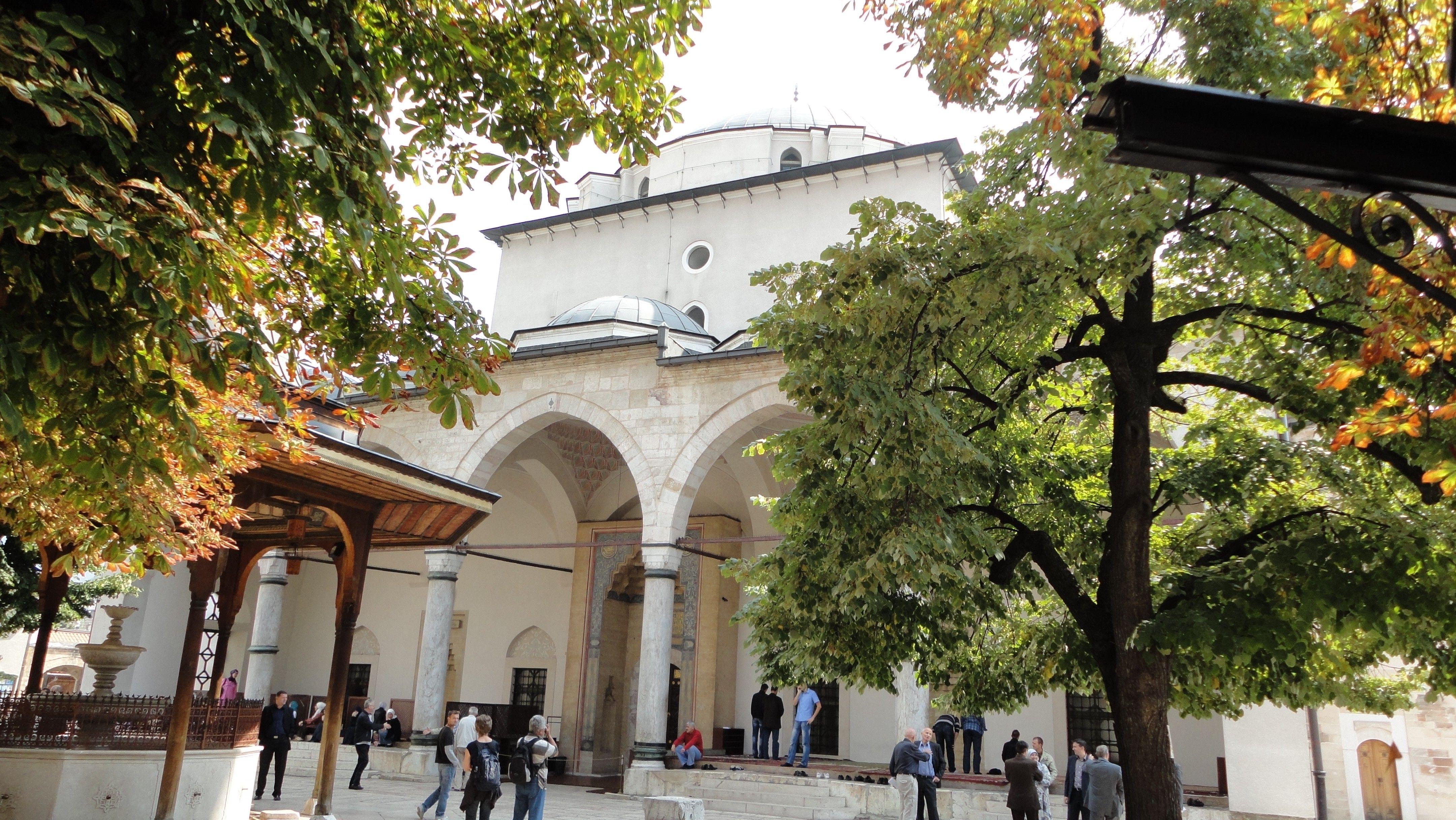 4320x2432 Religious: Gazi Husrev Beg Mosque Sarajevo Bosnia Bascarsija Classic