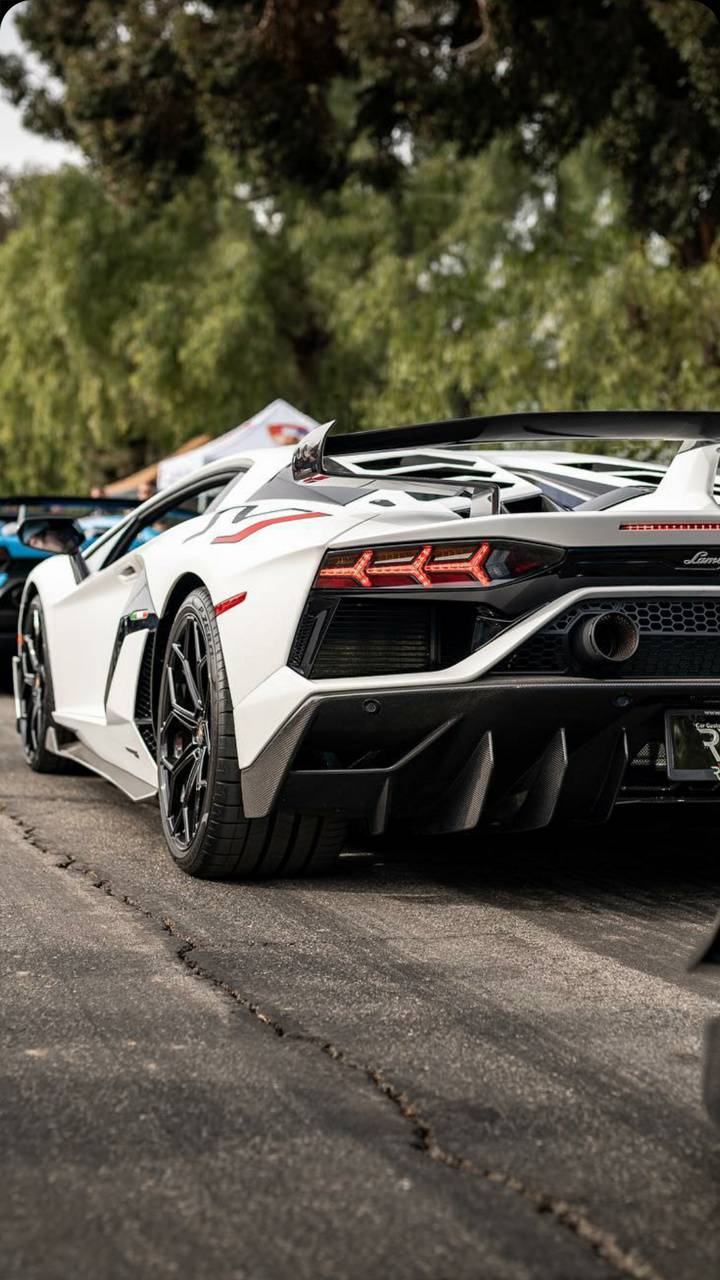 720x1280 Aventador SVJ wallpaper