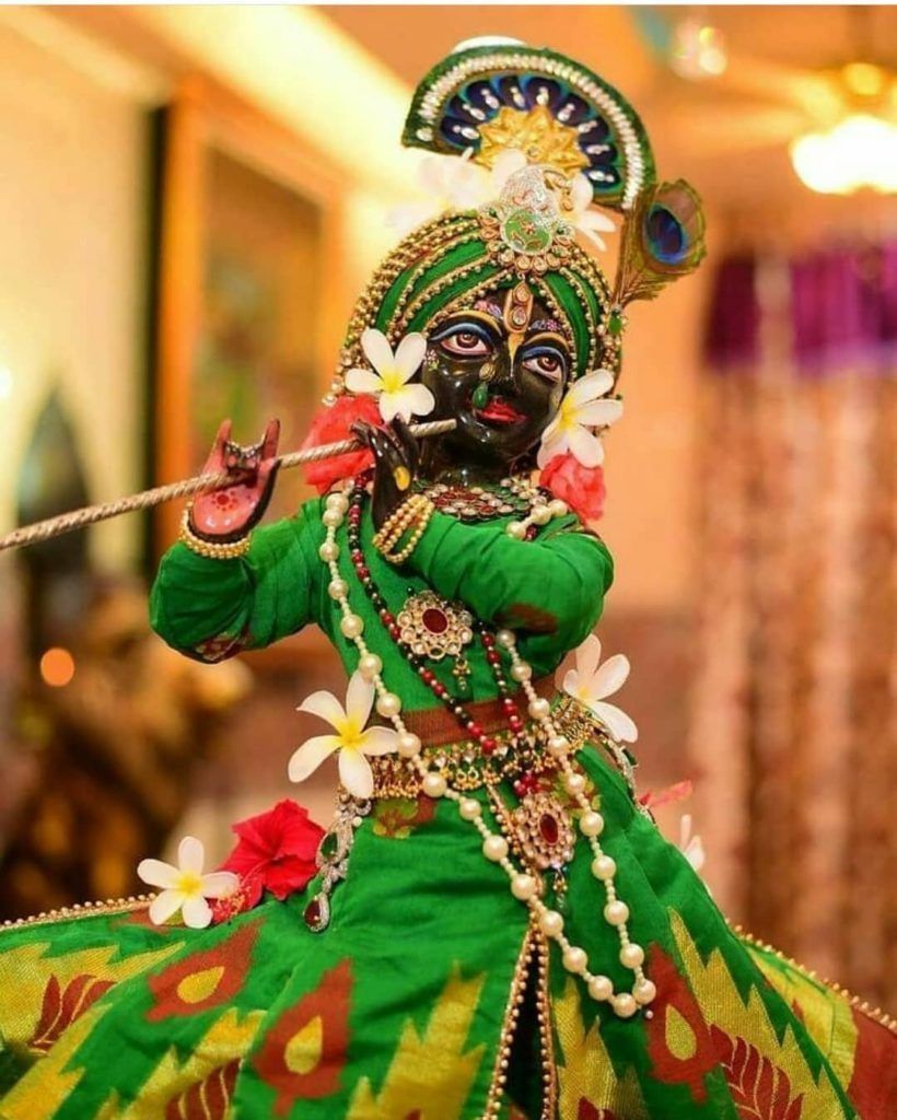 820x1024 Kavita Bisht على X: Let's celebrate the birth of Kanha Ji with lots of joy and happiness. Wishing you and your family a very happy Janmashtami on this auspicious day! May Lord