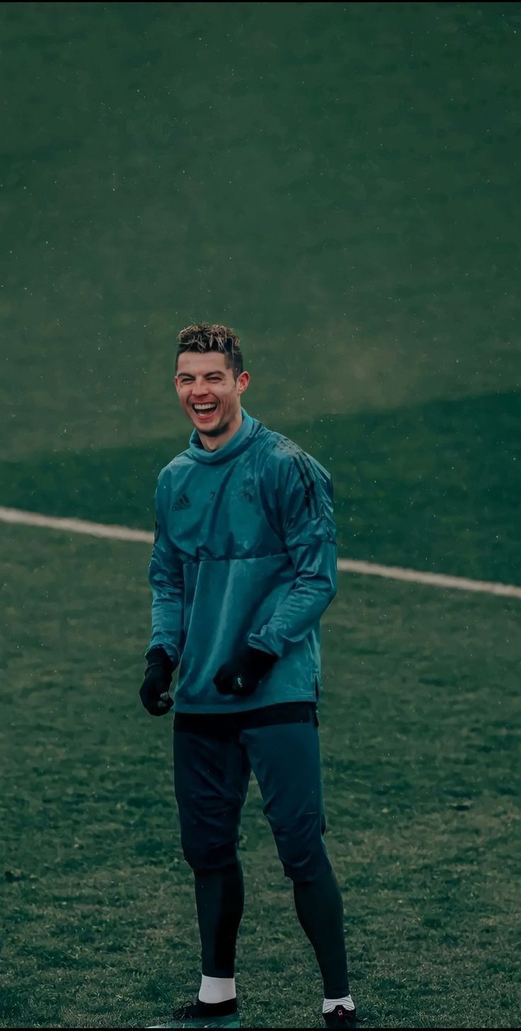 736x1456 Noodle Hair Cristiano The Prime