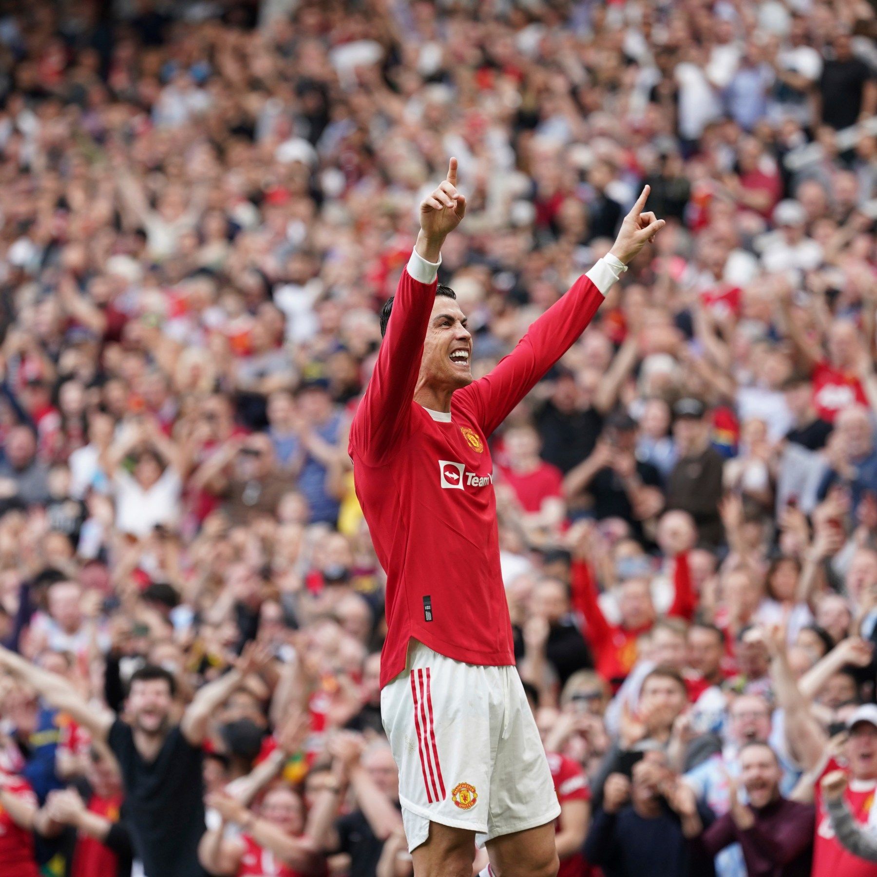 1800x1800 Photos: The 20 years of Cristiano Ronaldo's professional career