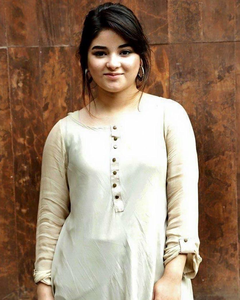 837x1046 Zaira Wasim Wallpaper