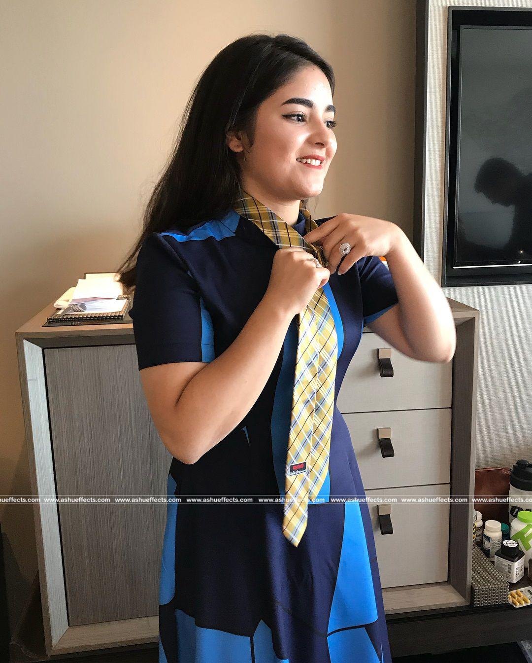 1080x1345 Zaira Wasim Wallpaper