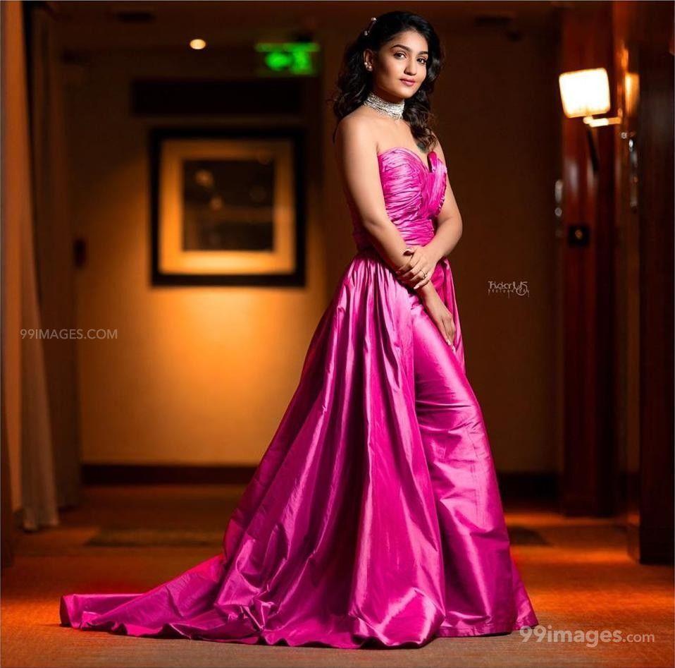 958x947 ✅ Saniya Iyappan Beautiful Hot HD Photohoot Image