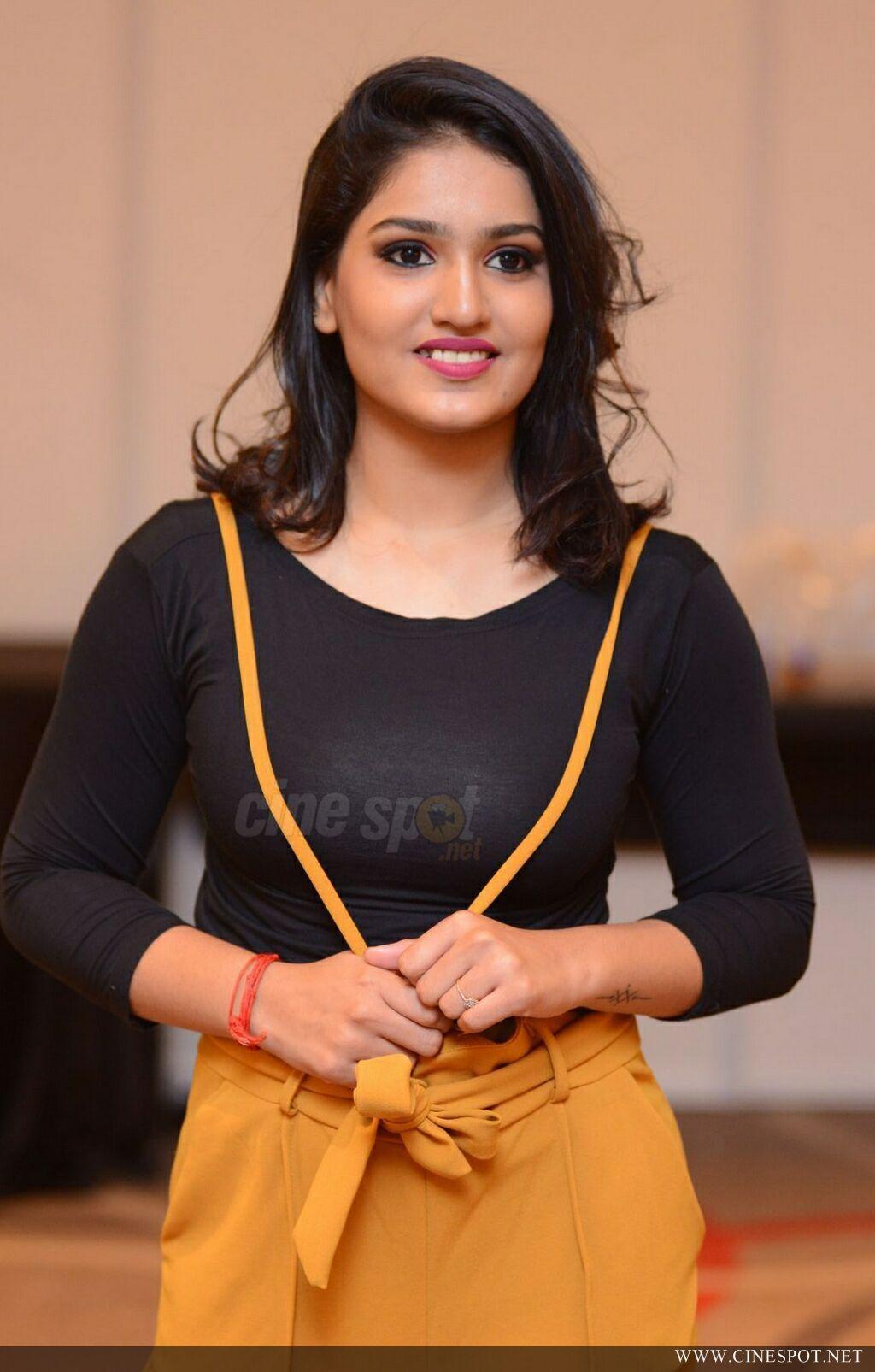 1024x1605 Saniya Iyappan Photo (7)