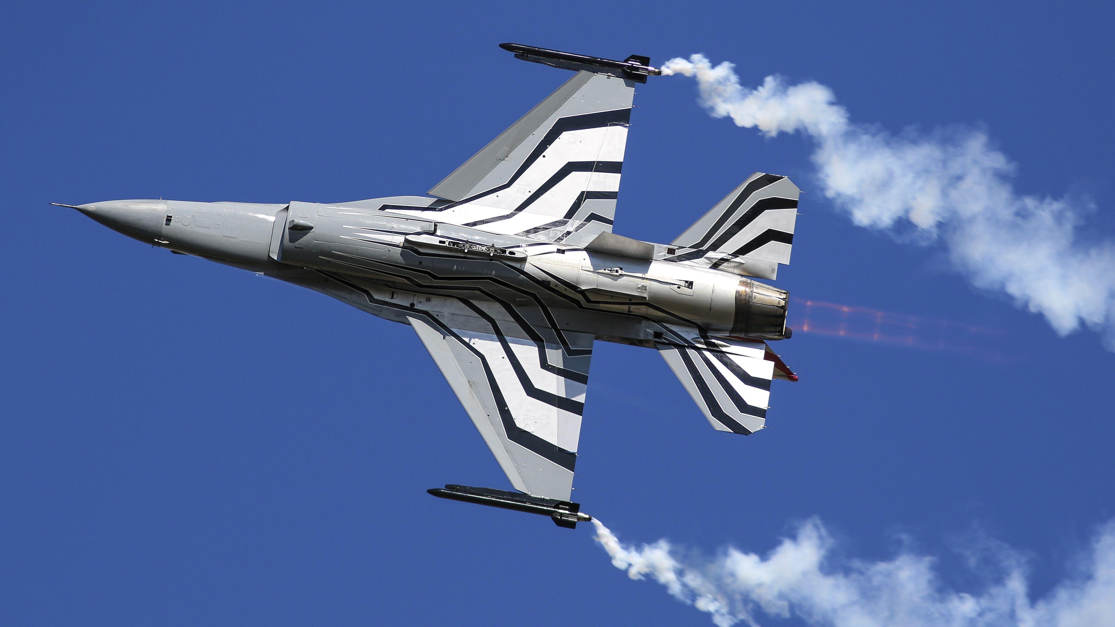 3840x2160 General Dynamics F 16 Fighting Falcon Fighter Aircraft Wallpaper