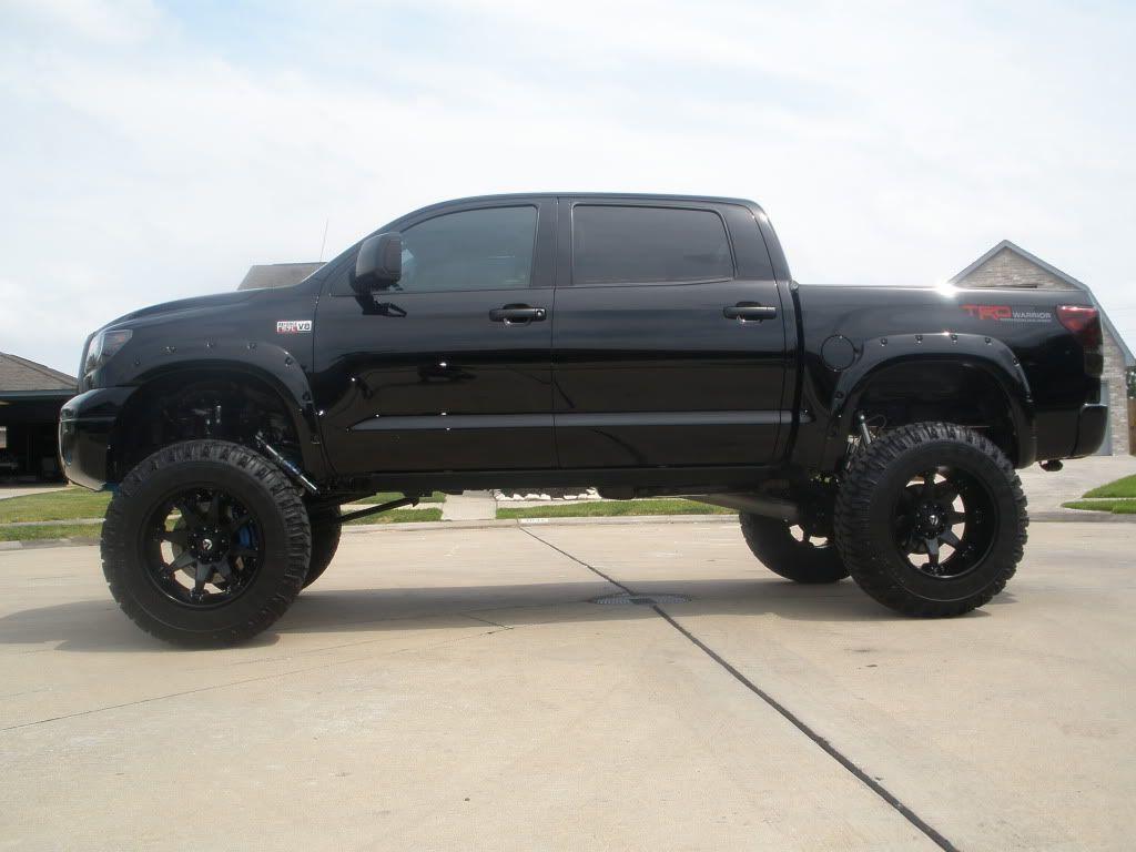 1024x768 Toyota Tundra Lifted wallpaperx768