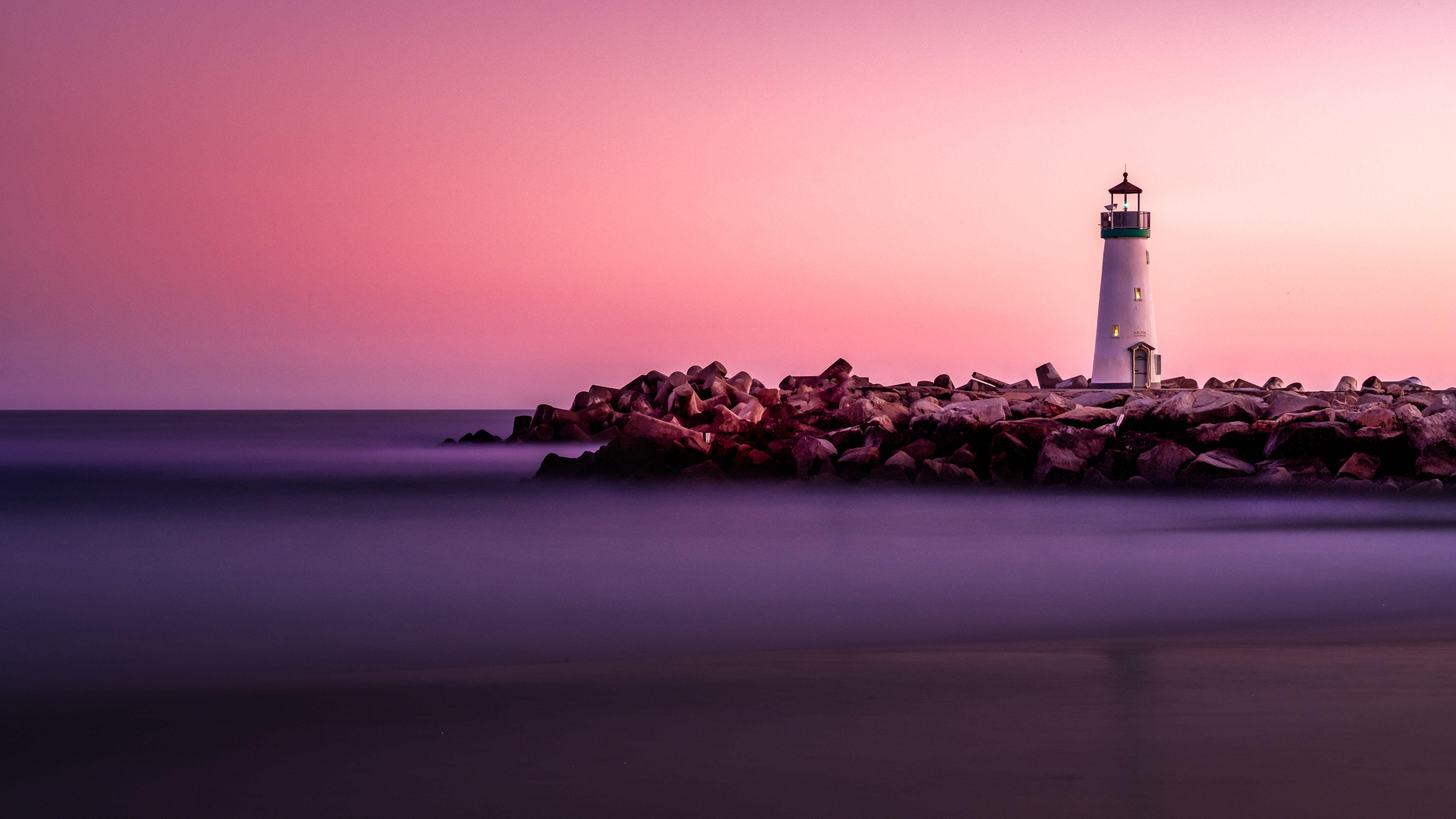 5120x2880 Santa Cruz Breakwater Lighthouse (Walton Lighthouse) Wallpaper