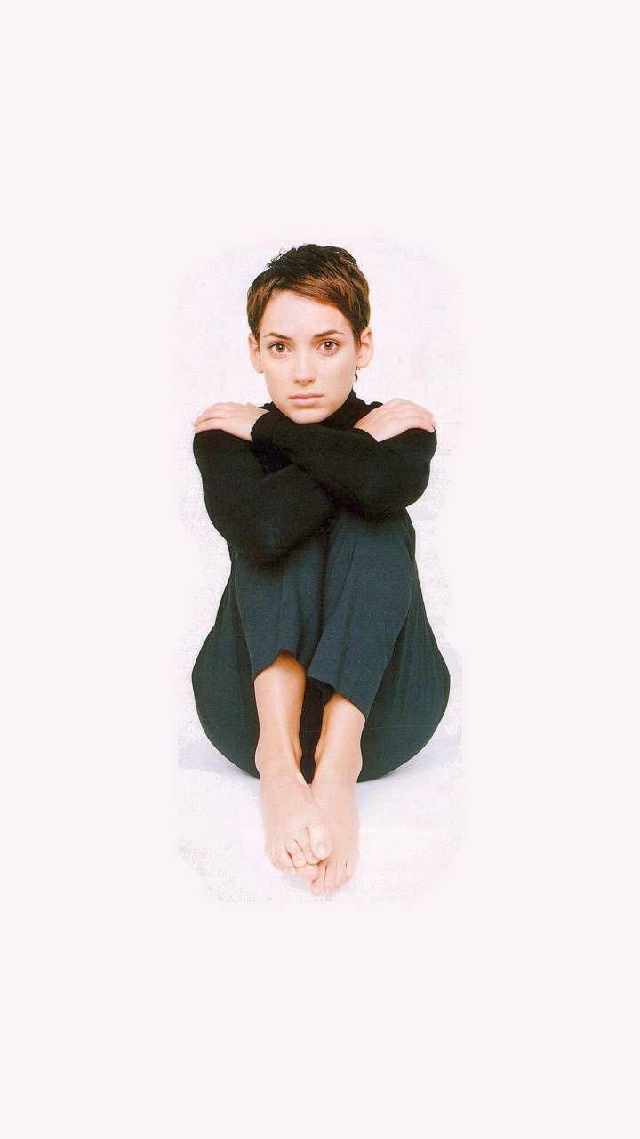 720x1280 Winona Ryder wallpaper