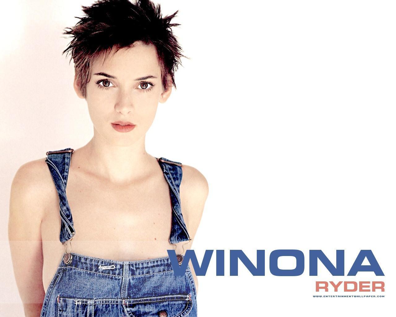1280x1024 Winona Ryder wallpaperx1024