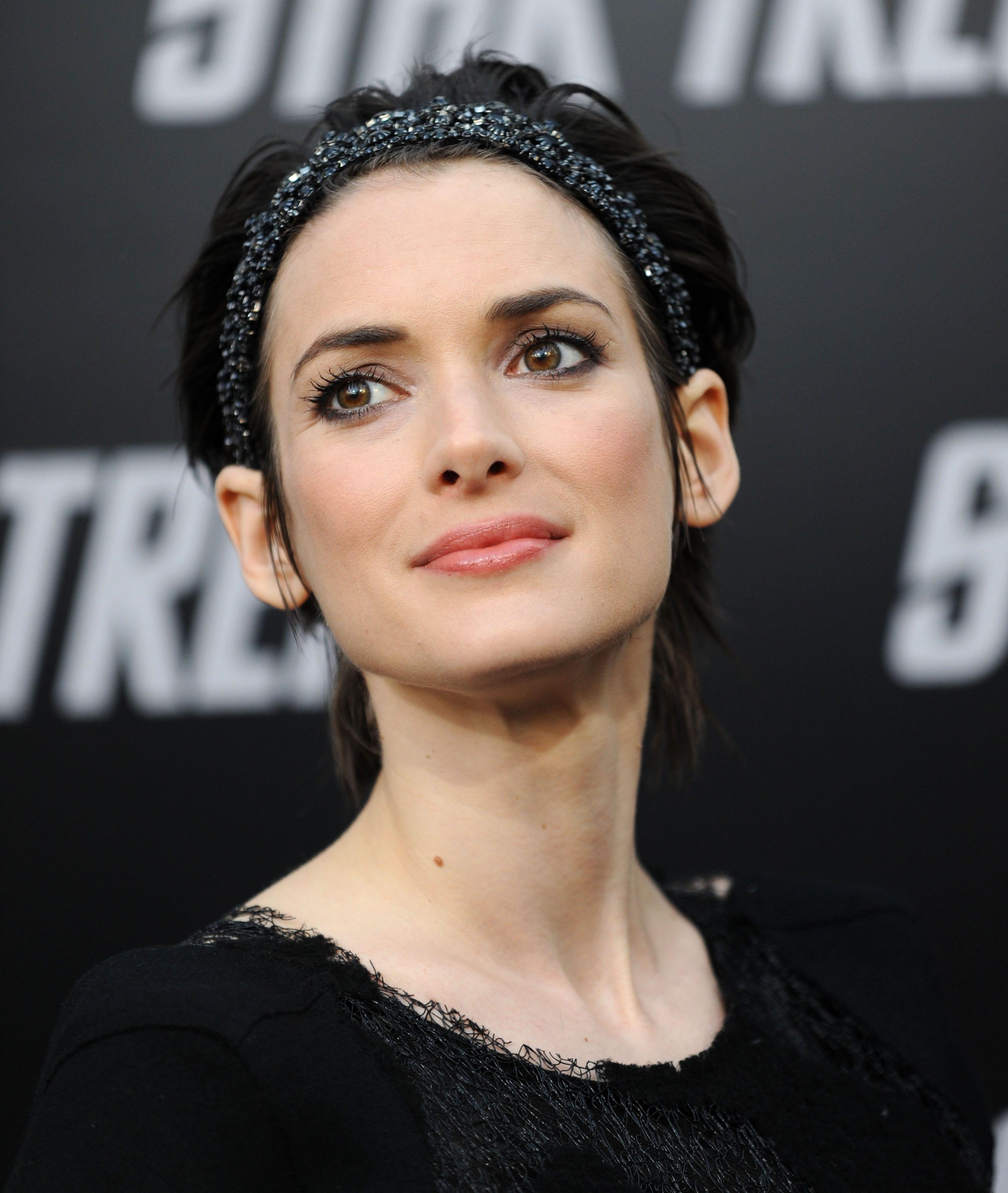 Winona Ryder Wallpapers - Top Free Winona Ryder Backgrounds ...