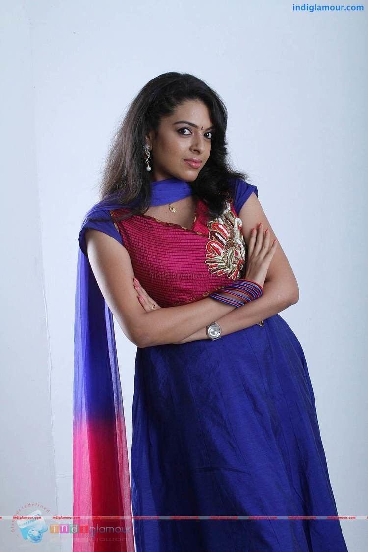 750x1125 Radhika (Malayalam actress), the free social encyclopedia