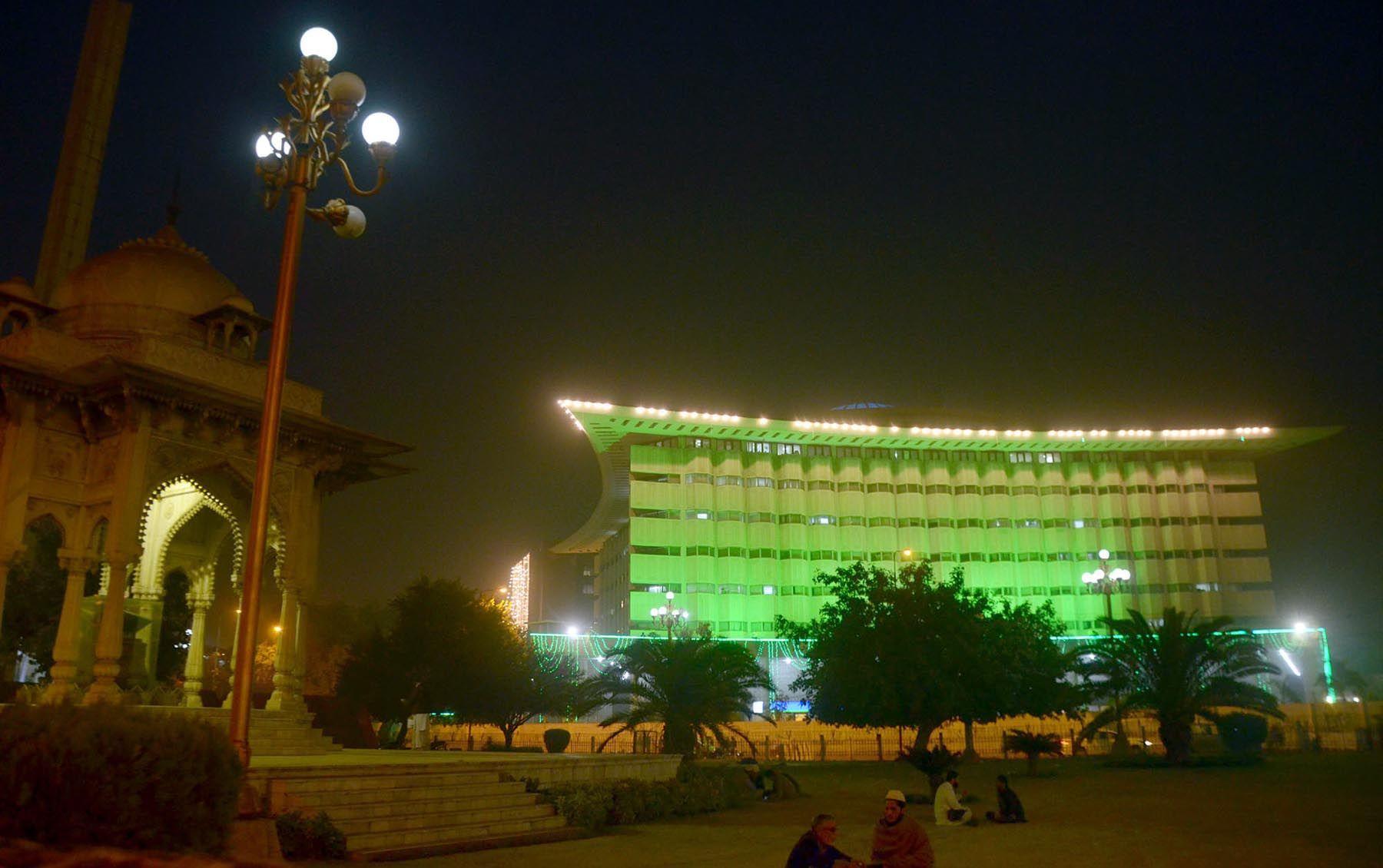 Lahore Wallpapers Top Free Lahore Backgrounds WallpaperAccess