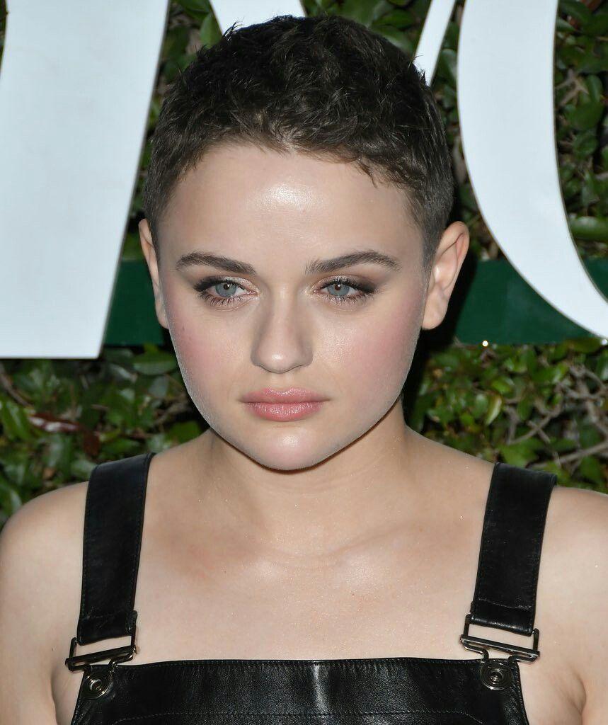 859x1024 Joey King. hair. Joey king, Teen vogue, Hollywood party