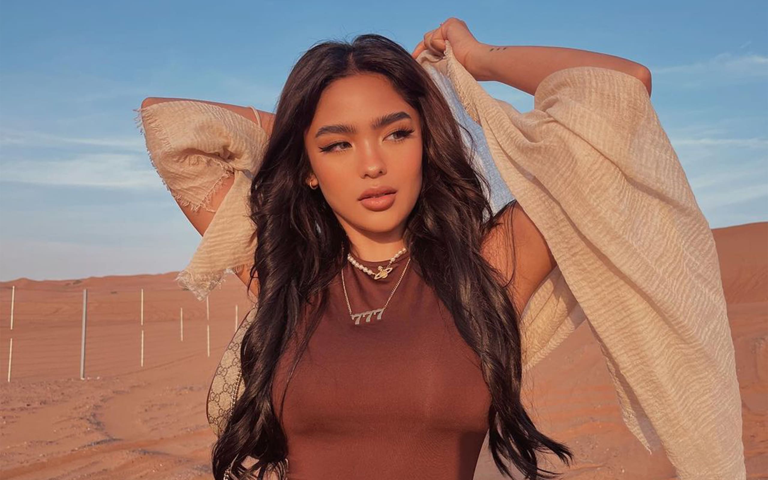 2560x1600 Recreate These Low Maintenance Outfits Worn by Your Favorite Young Stars