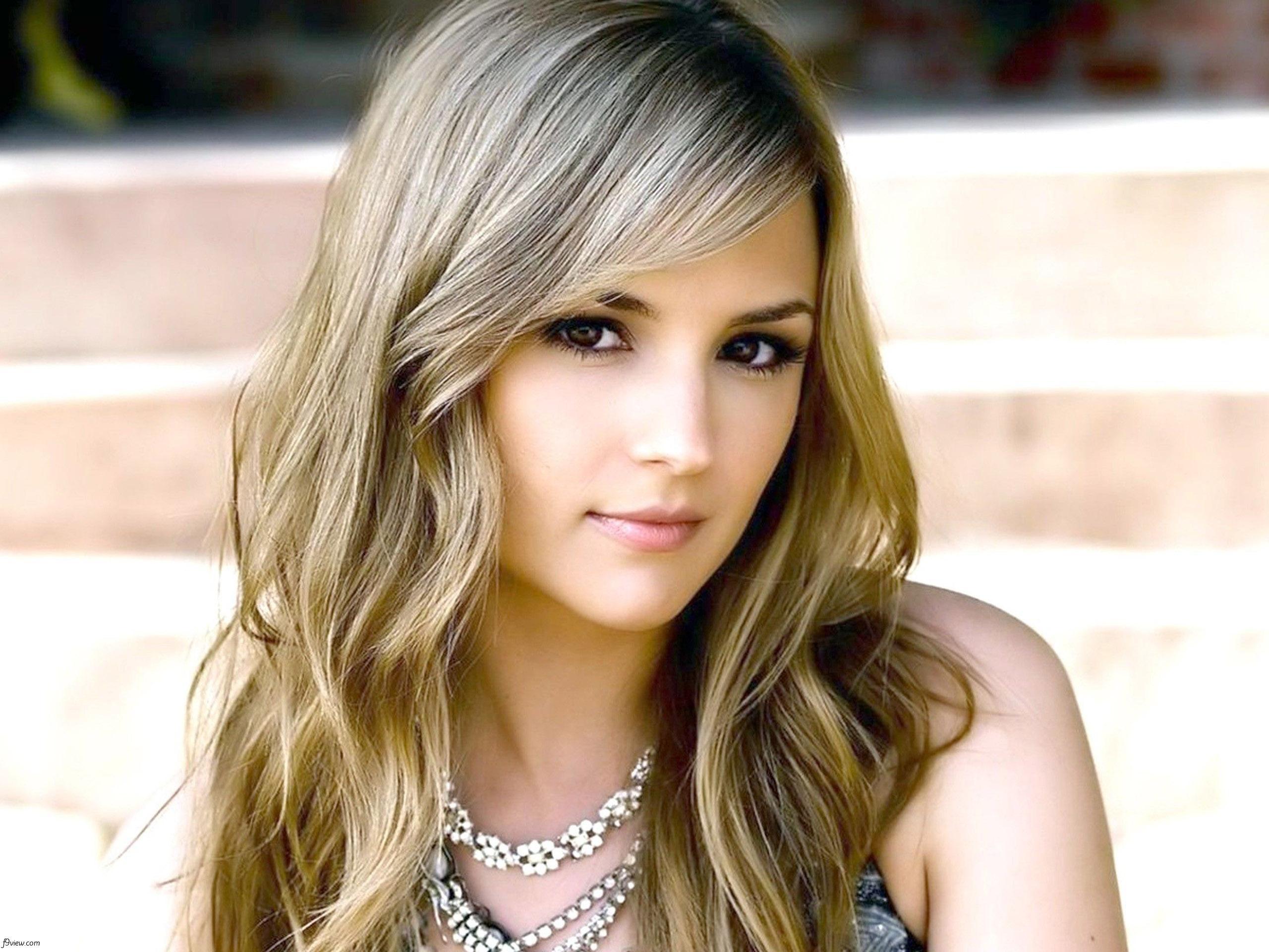 2560x1920 Most Beautiful Cute Girl HD Background For Desktop Cute