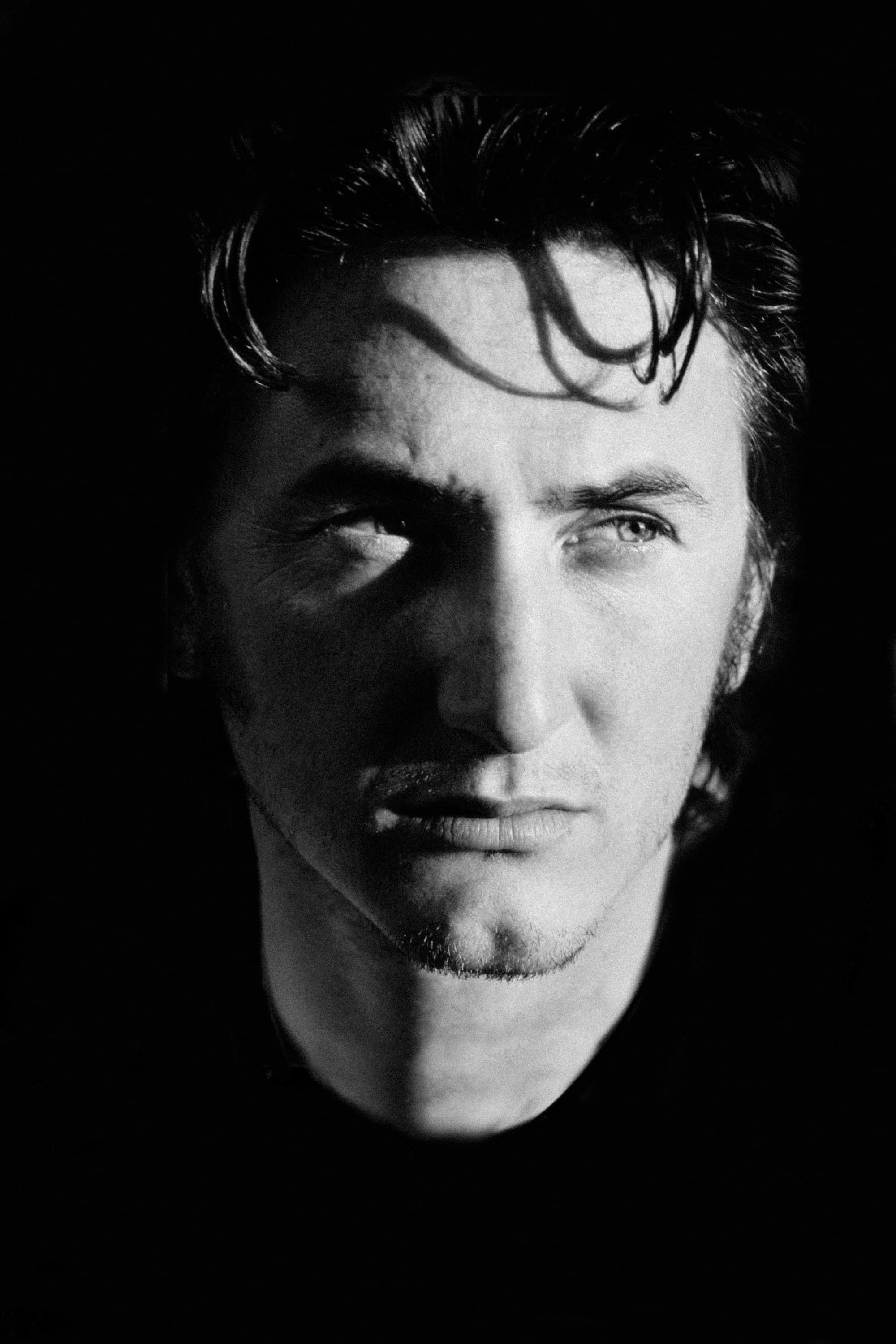 2000x3000 Sean Penn Wallpaper