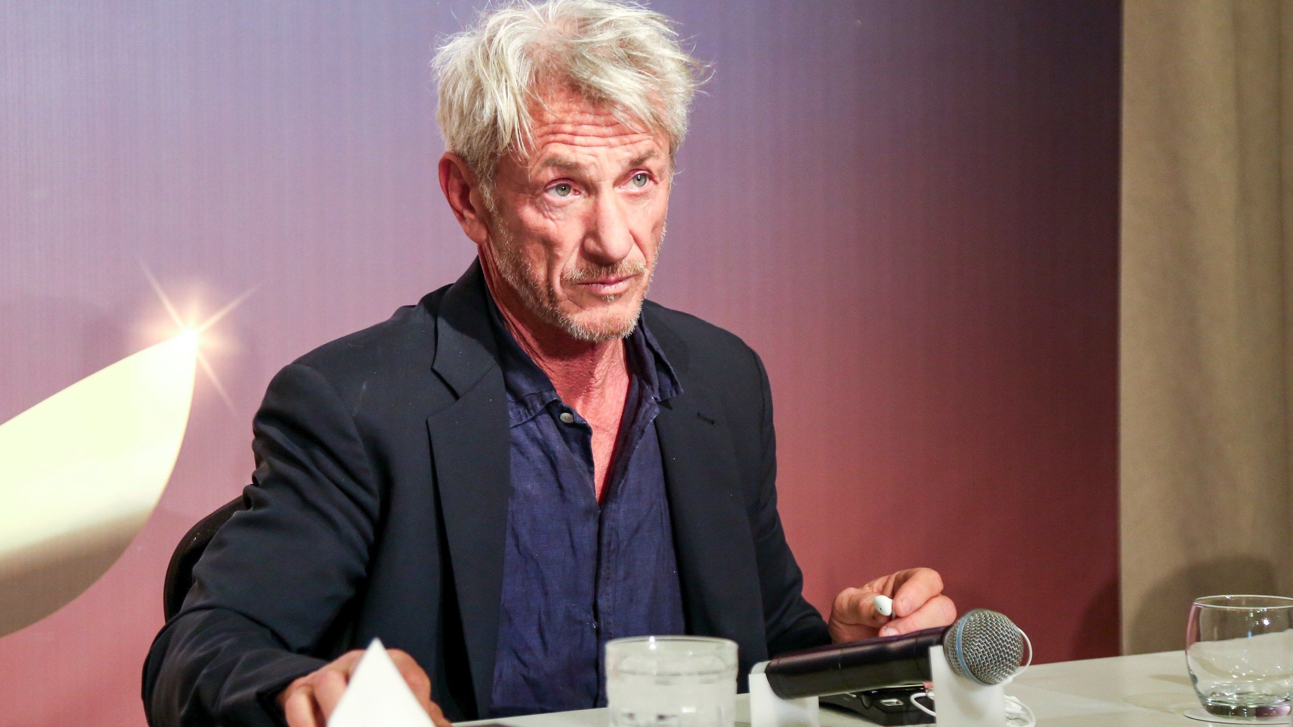 2560x1440 Sean Penn accuses Academy Awards of cowardice at Marrakech Film Festival