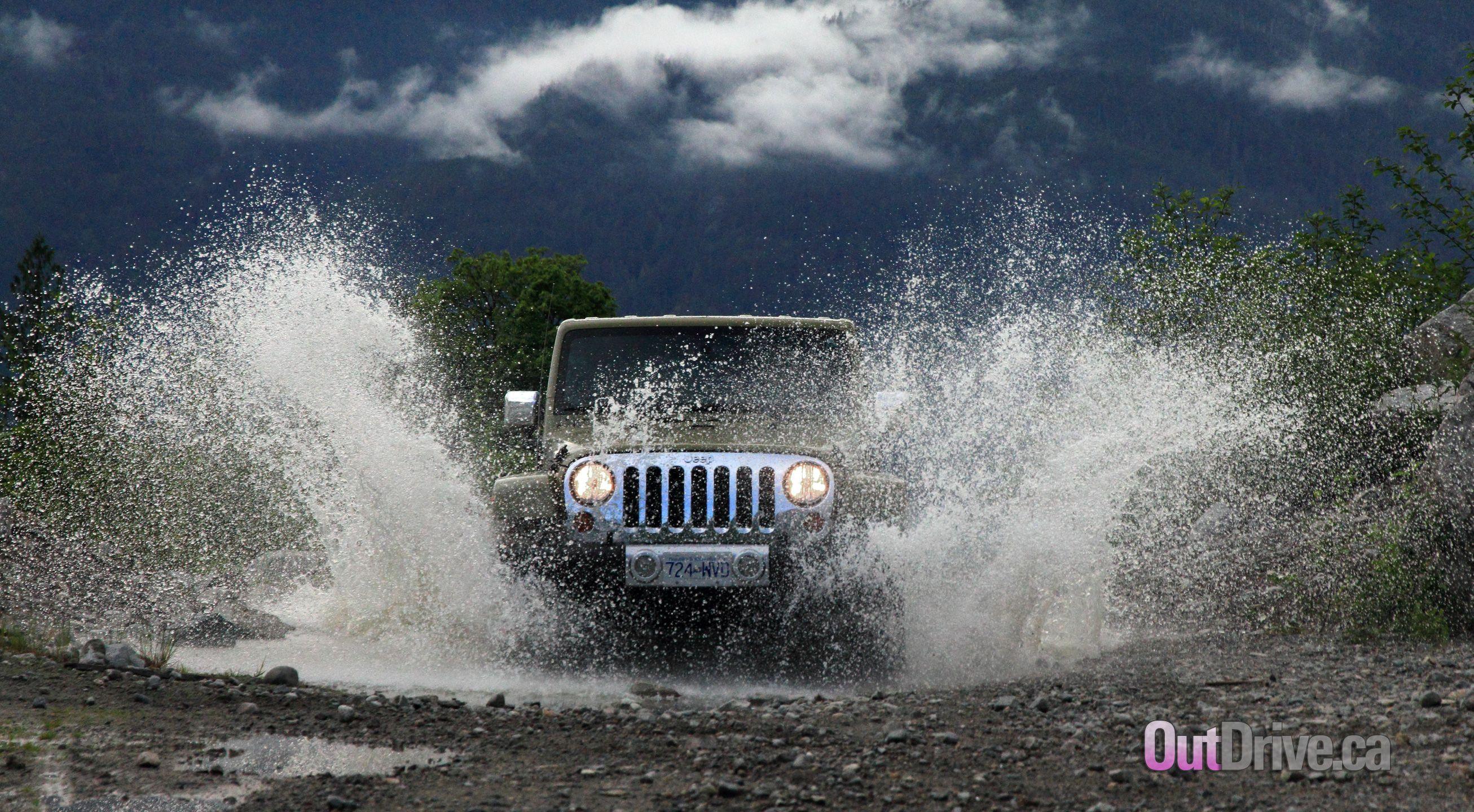 2613x1440 Free download Jeep Wrangler Unlimited Sahara [2613x1440]