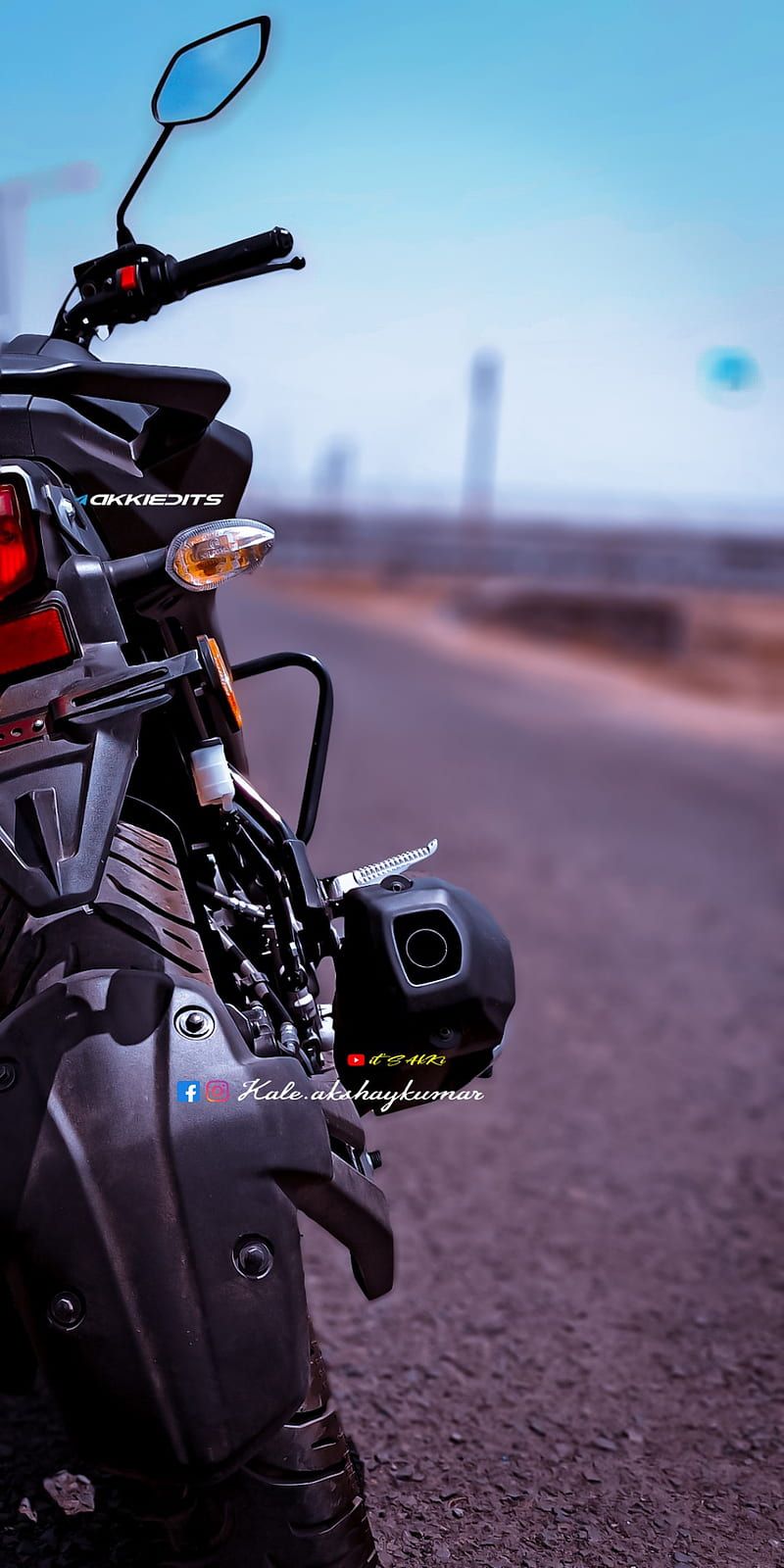 800x1600 Fzs V3 Backside, bike, duke, heavy, monster, motor, motorcycle, motors, night, HD phone wallpaper