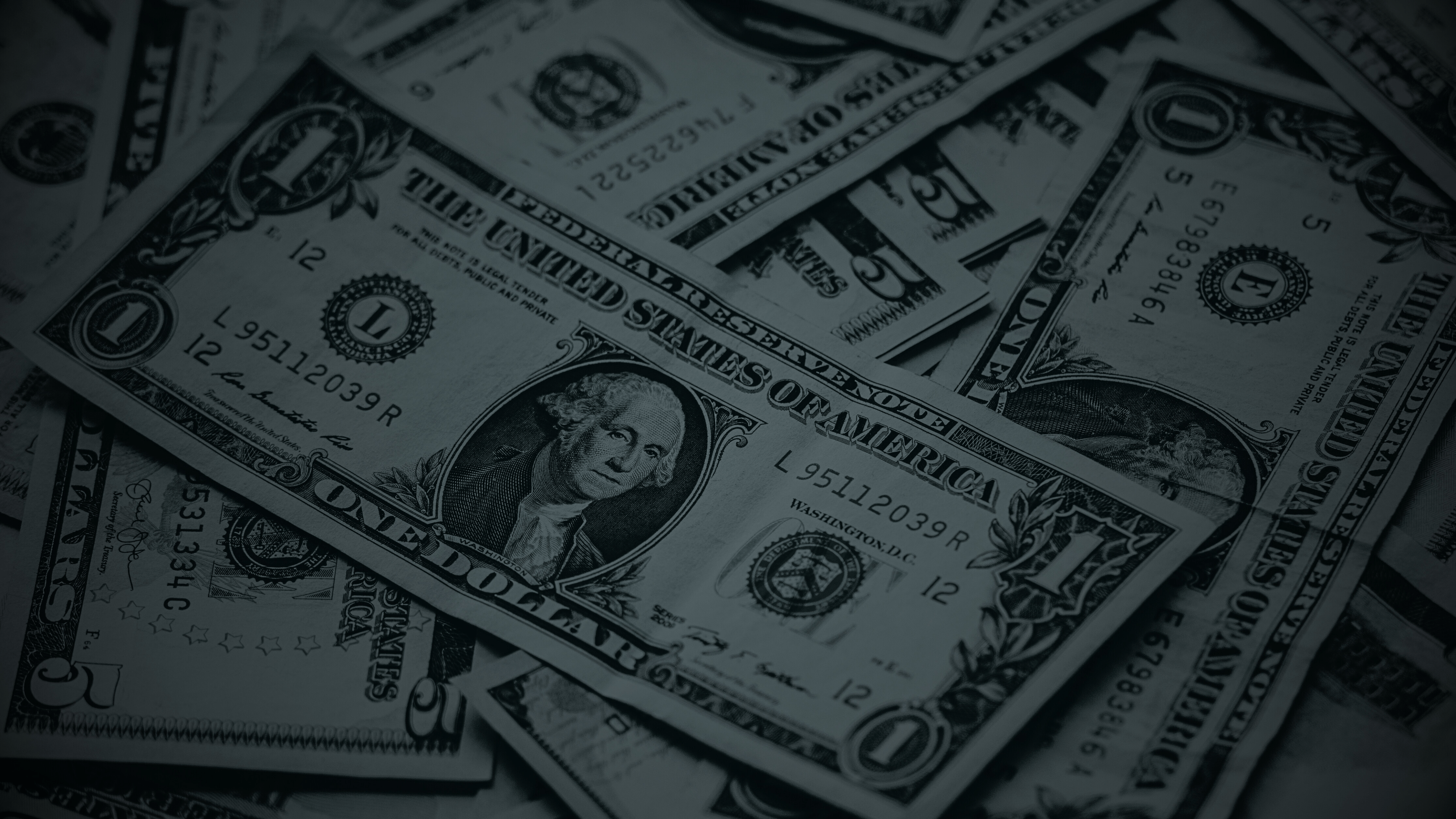 4320x2430 4K Ultra HD Cash Flow: Man Made Money In Stunning Detail