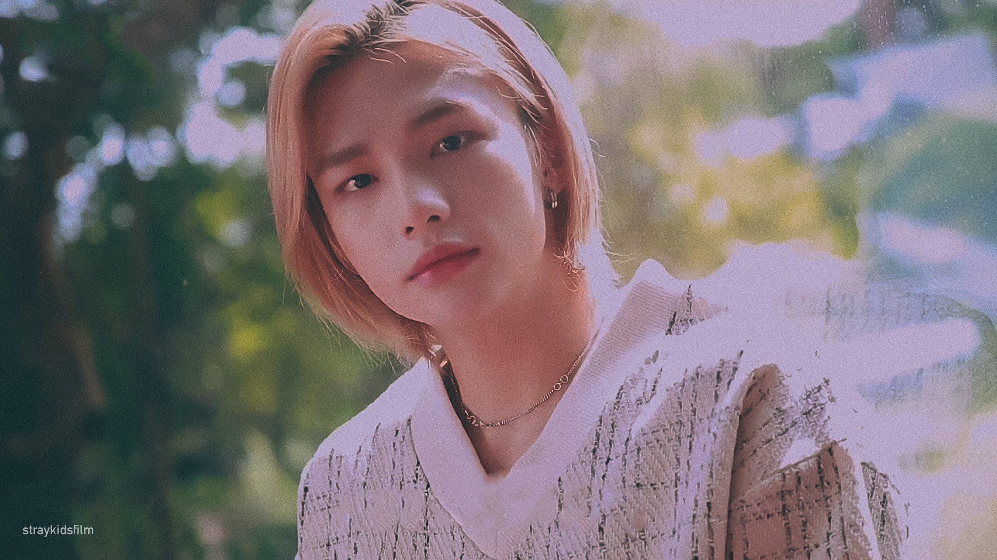 2048x1152 Hyunjin Laptop Wallpaper