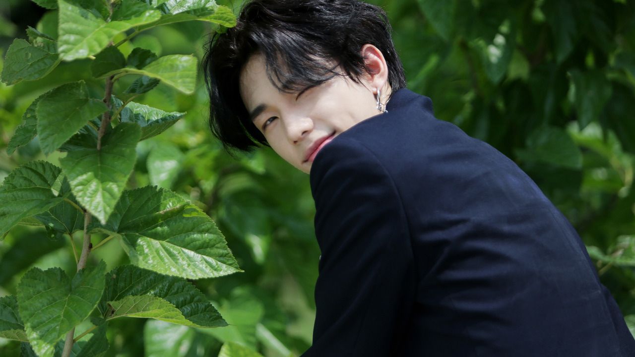 1280x720 Hyunjin Aesthetic Desktop Wallpaper