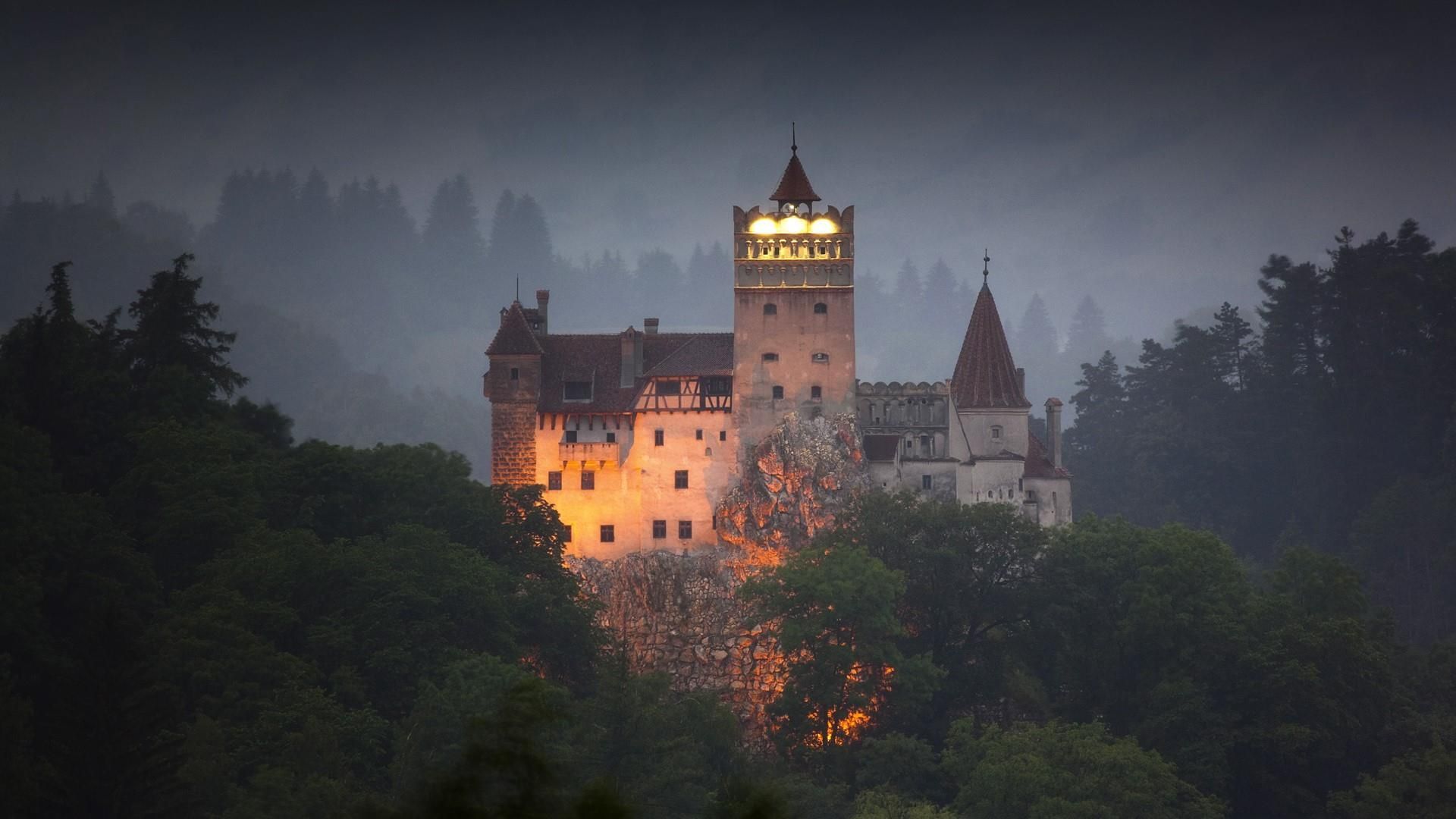 1920x1080 Bran Castle (Transylvania)