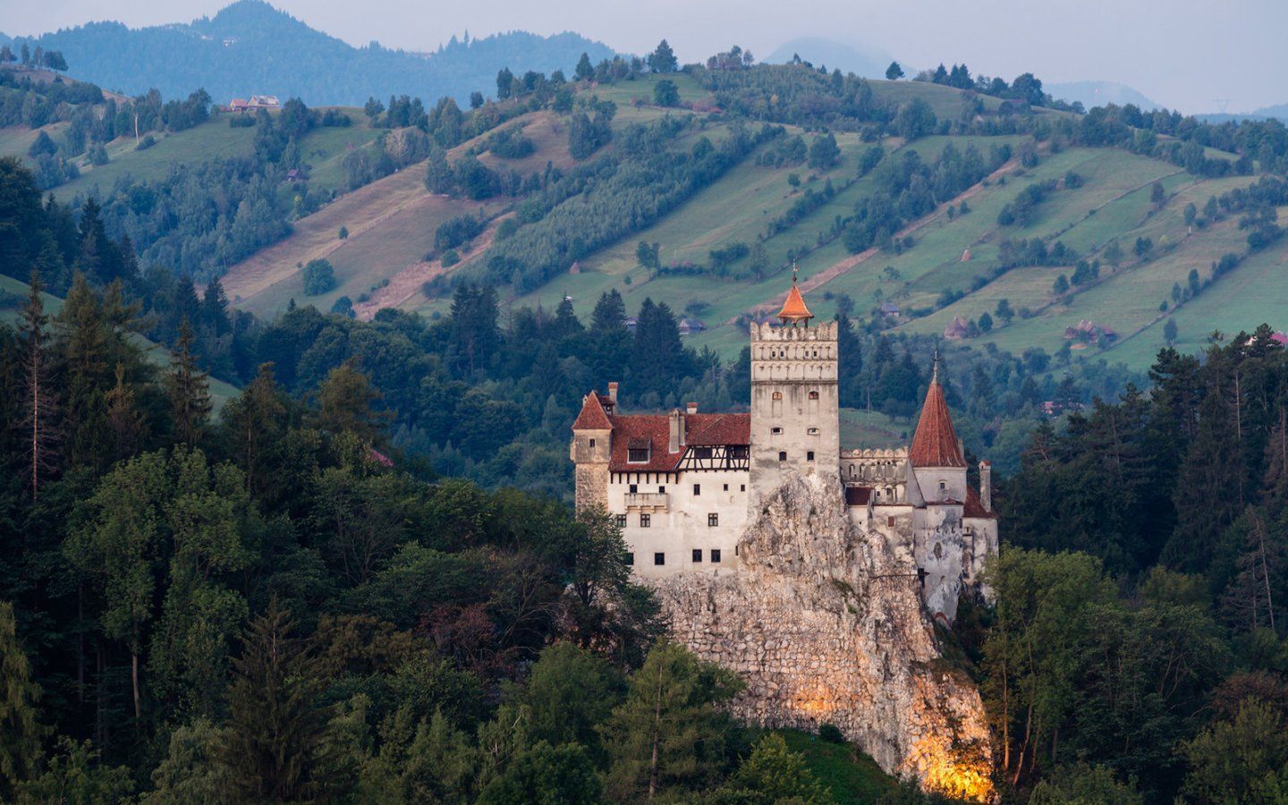1440x900 Dracula's Castle Is Now for $66 Million