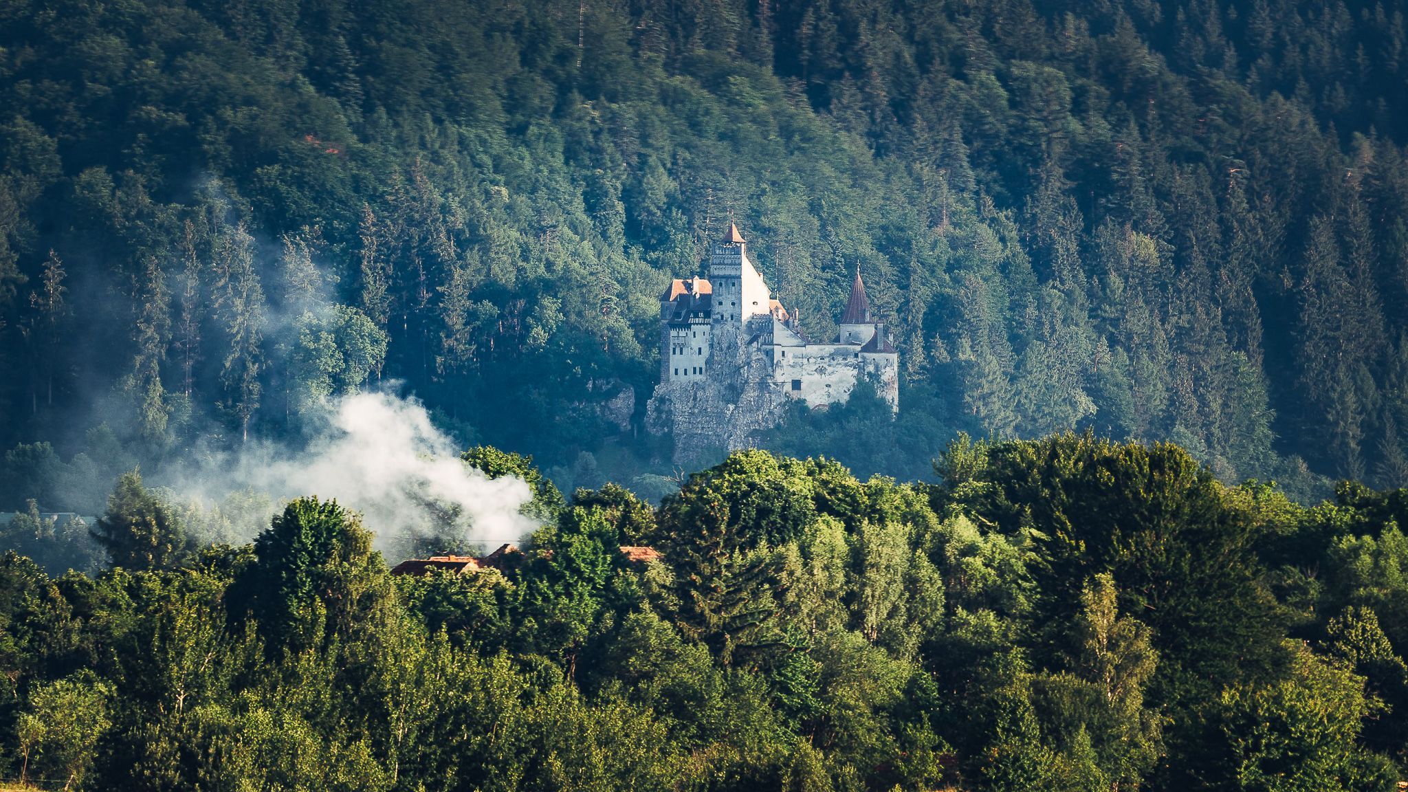 2048x1152 Bran Castle, Transilvania, Romania, Romania