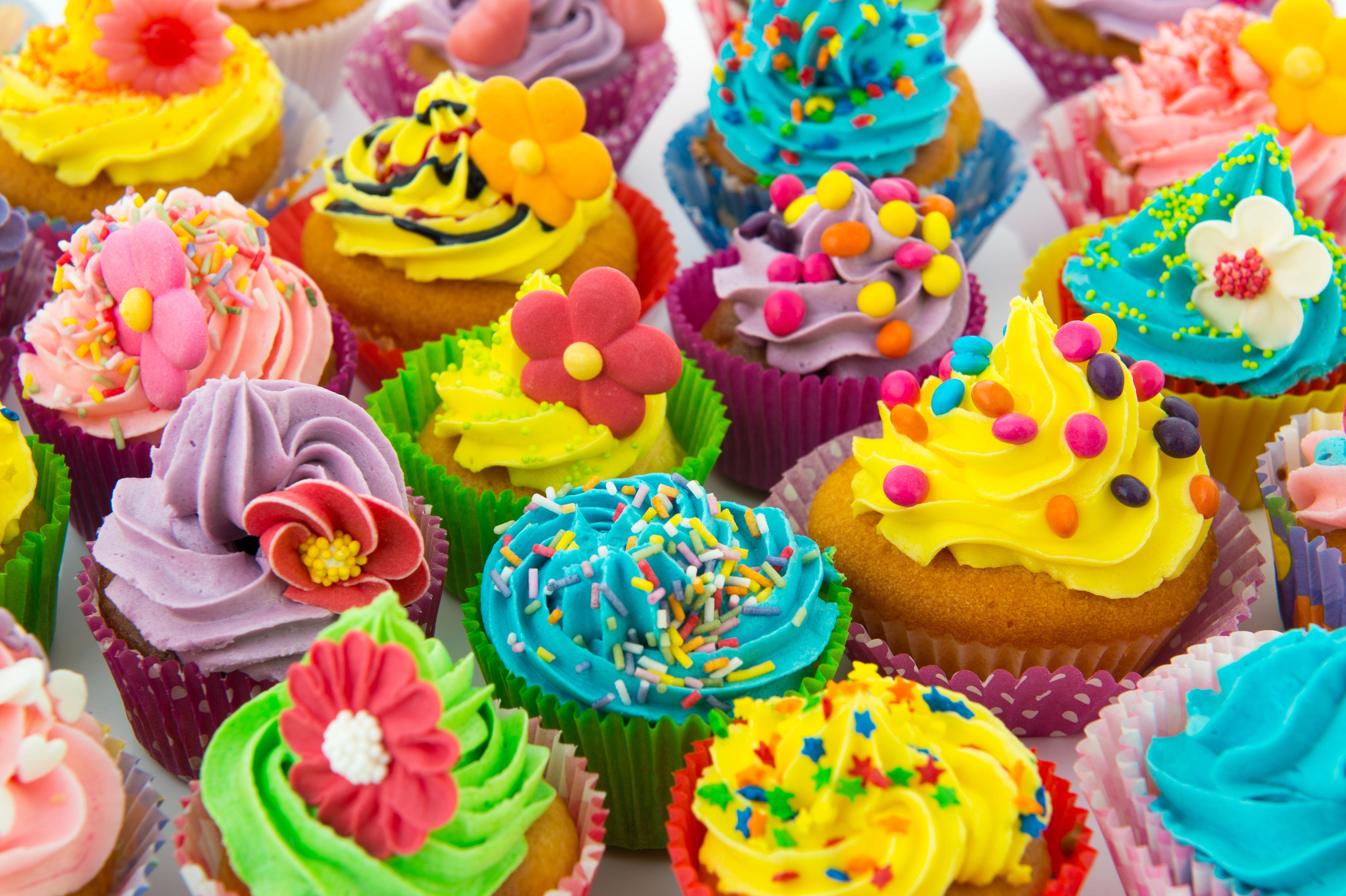 Colorful Cupcakes Wallpapers Top Free Colorful Cupcakes Backgrounds Wallpaperaccess