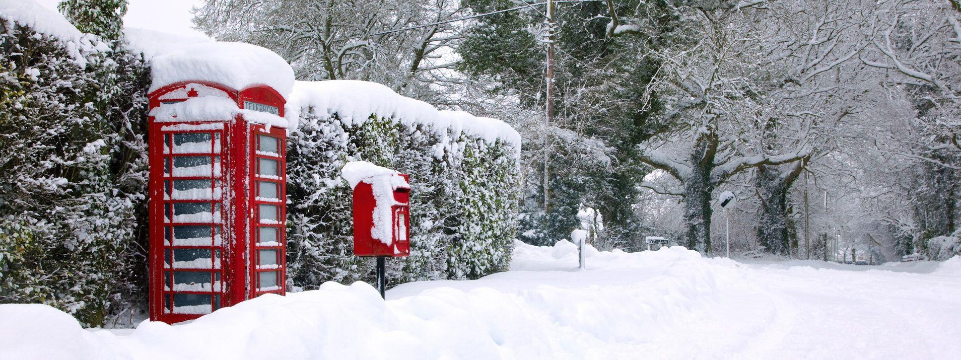 1908x715 London Christmas Wallpaper