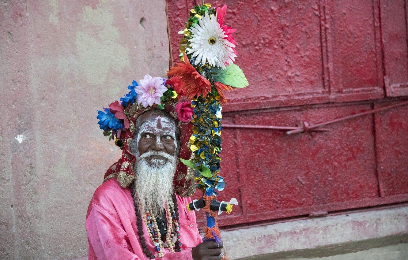 1332x850 Wallpaper India, Varanasi, religious ascetic, mendicant, Sadhu
