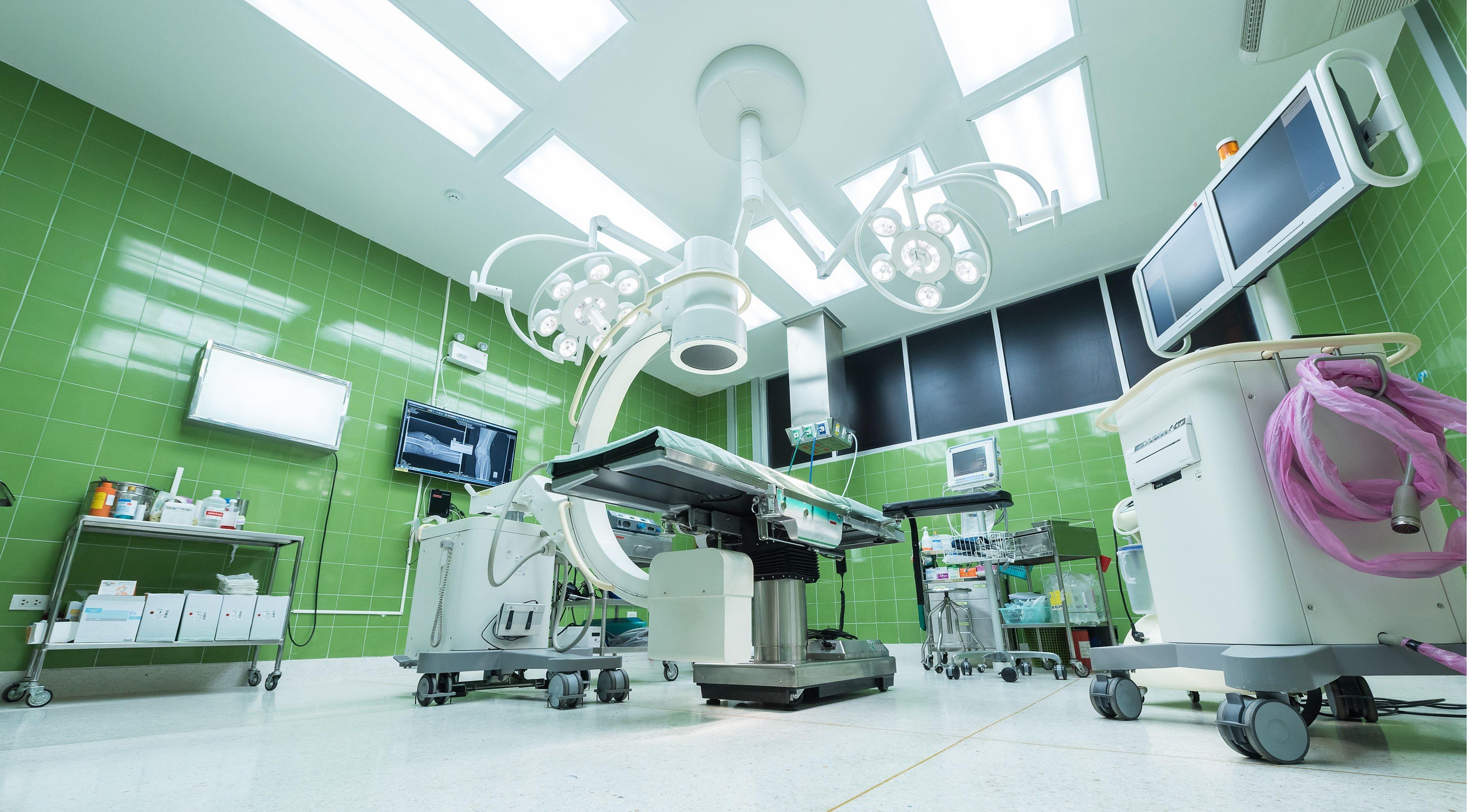 4000x2213 View of Operating Room · Free