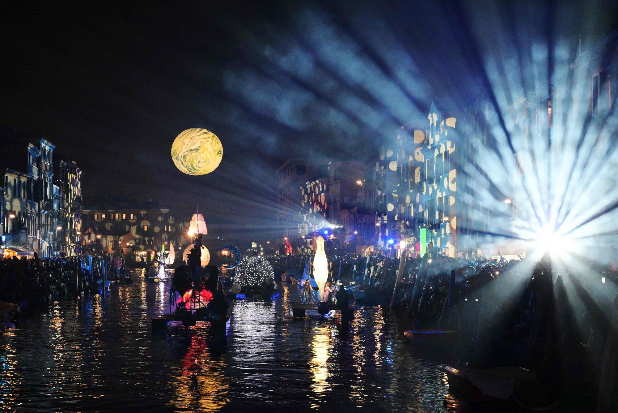 2000x1335 Venice Carnival 2019: Photo