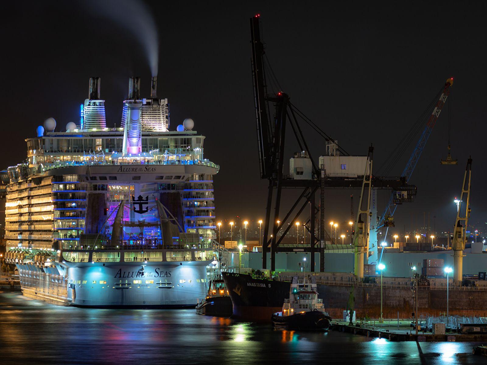 1600x1200 Photo Florida USA Cruise liner Fort Lauderdale Ships Night 1600x1200