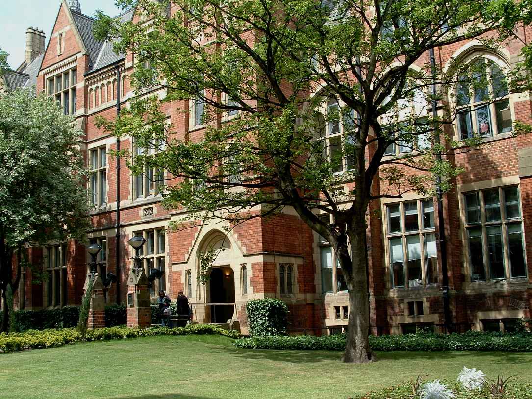 1085x814 Wallpaper and picture: University of Leeds beautiful wallpaper