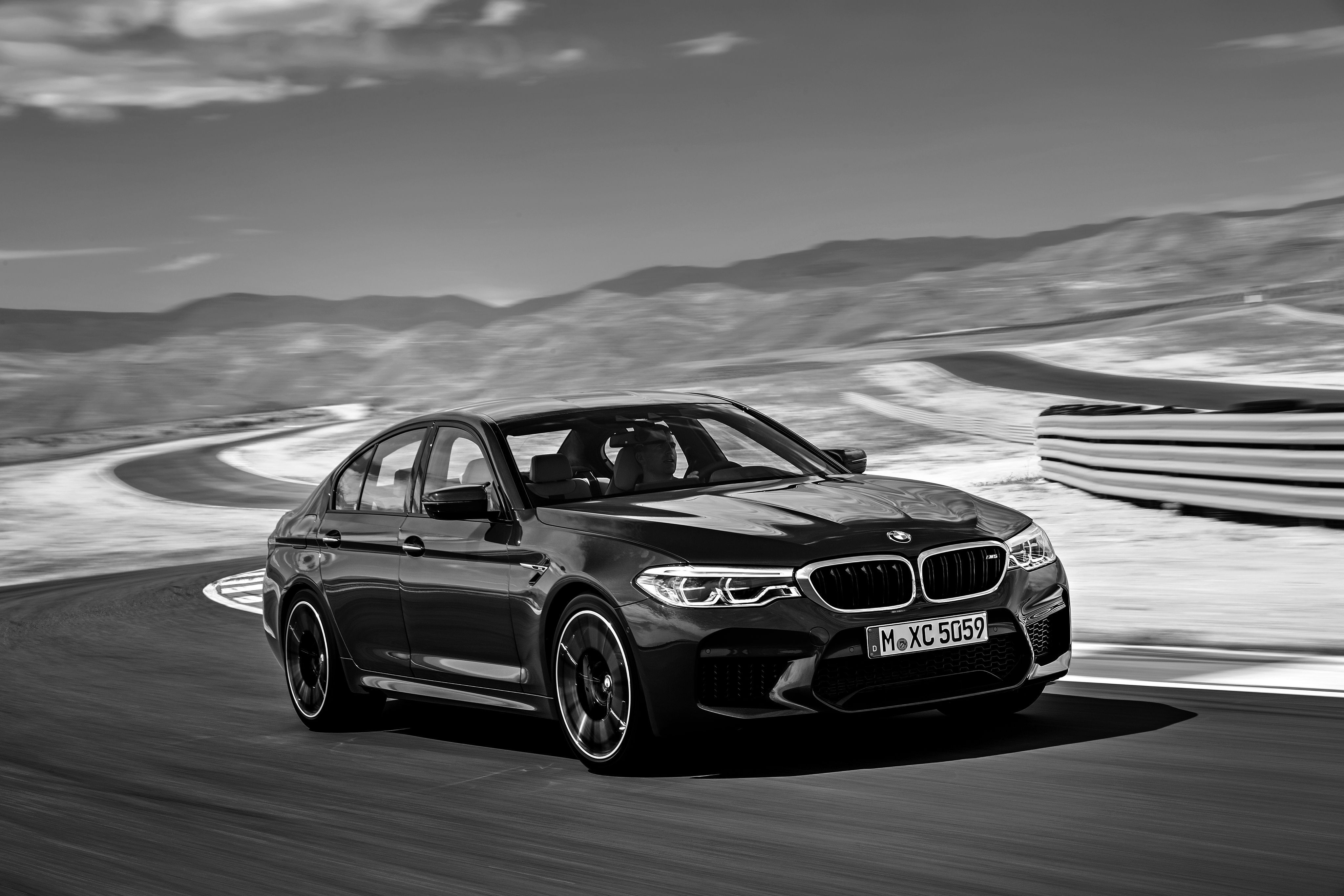 4096x2731 Download Vehicle BMW M5 4k Ultra HD Wallpaper