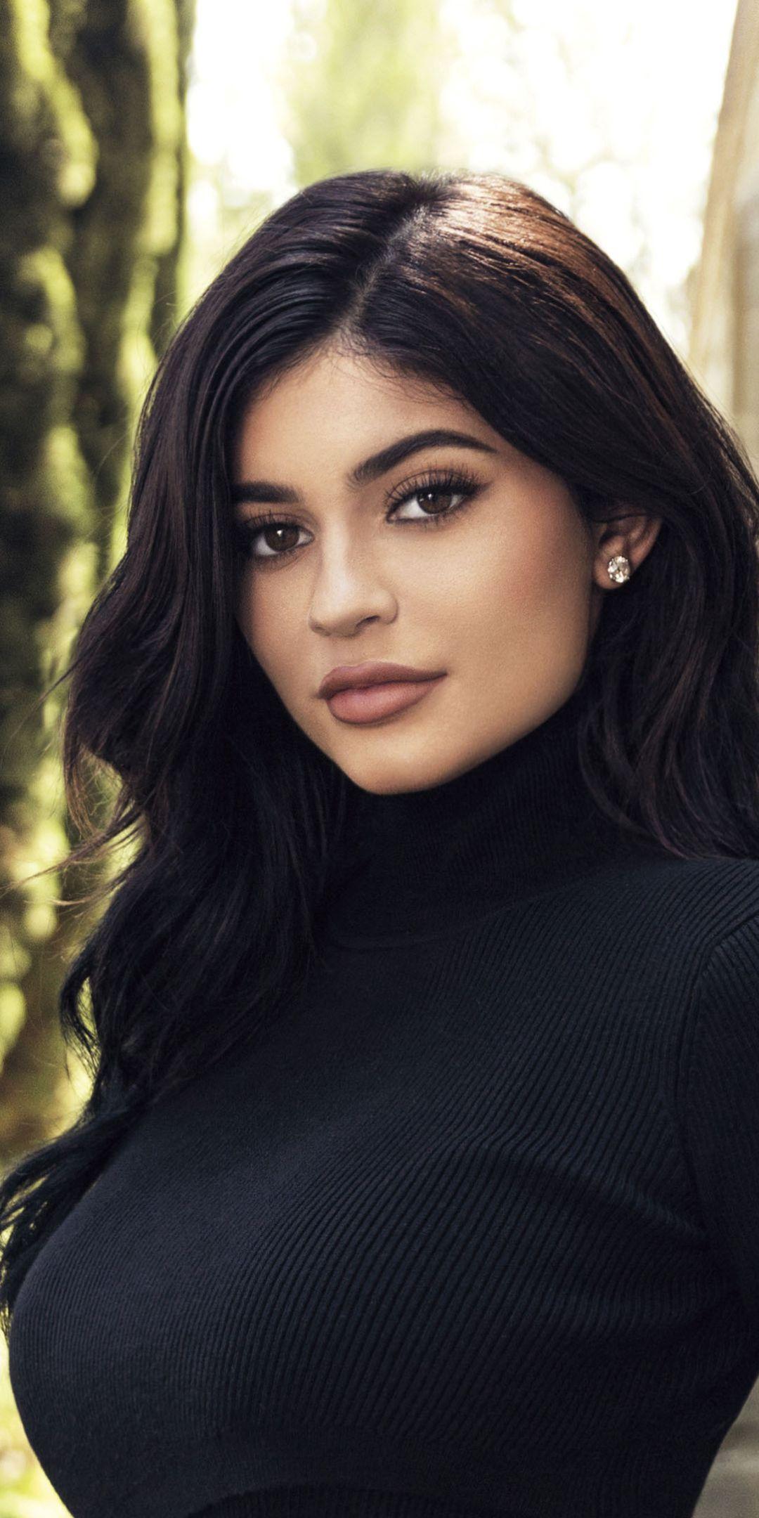 1080x2160 Celebrity Kylie Jenner (1080x2160) Wallpaper