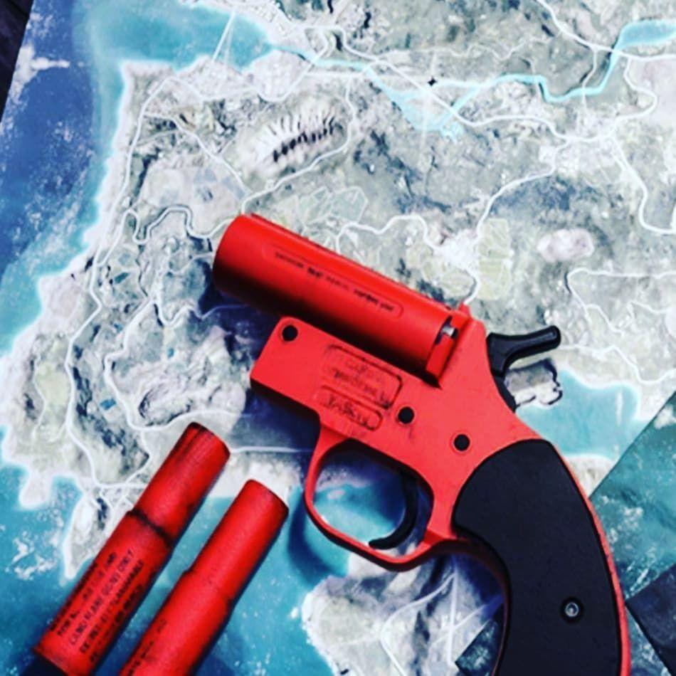 950x950 PUBG. Guns wallpaper, Game wallpaper iphone