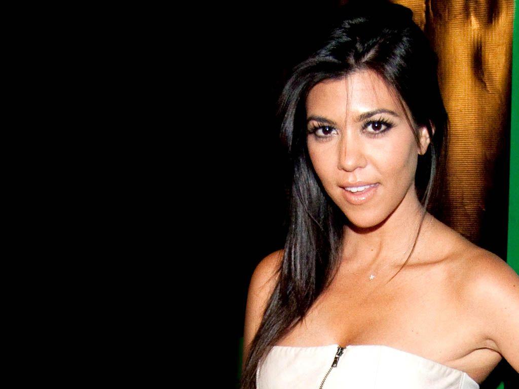 1024x768 Free download Kourtney Kardashian HQ Wallpaper Kourtney
