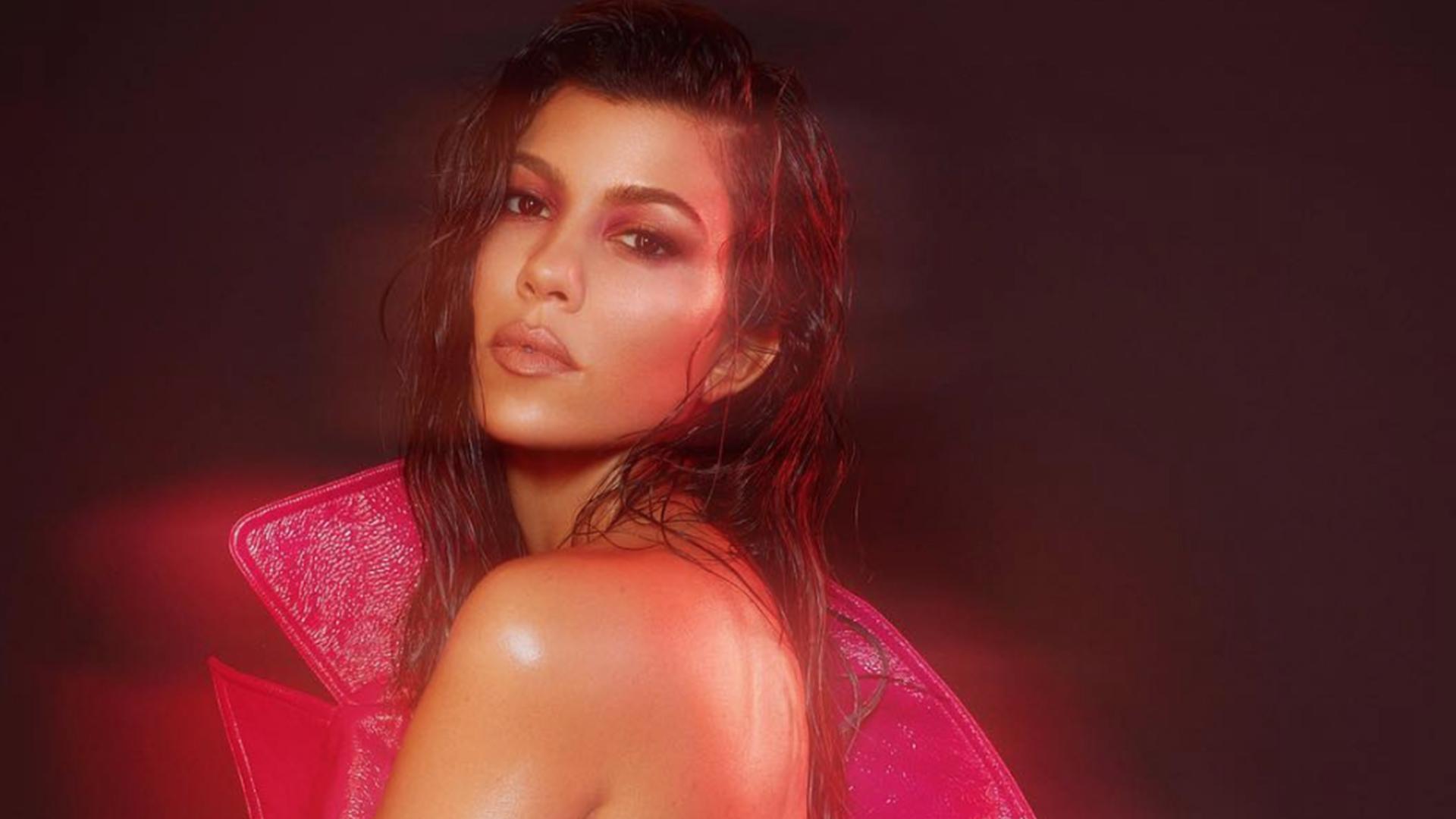 1920x1080 Kourtney Kardashian Poses Nude Wallpaper