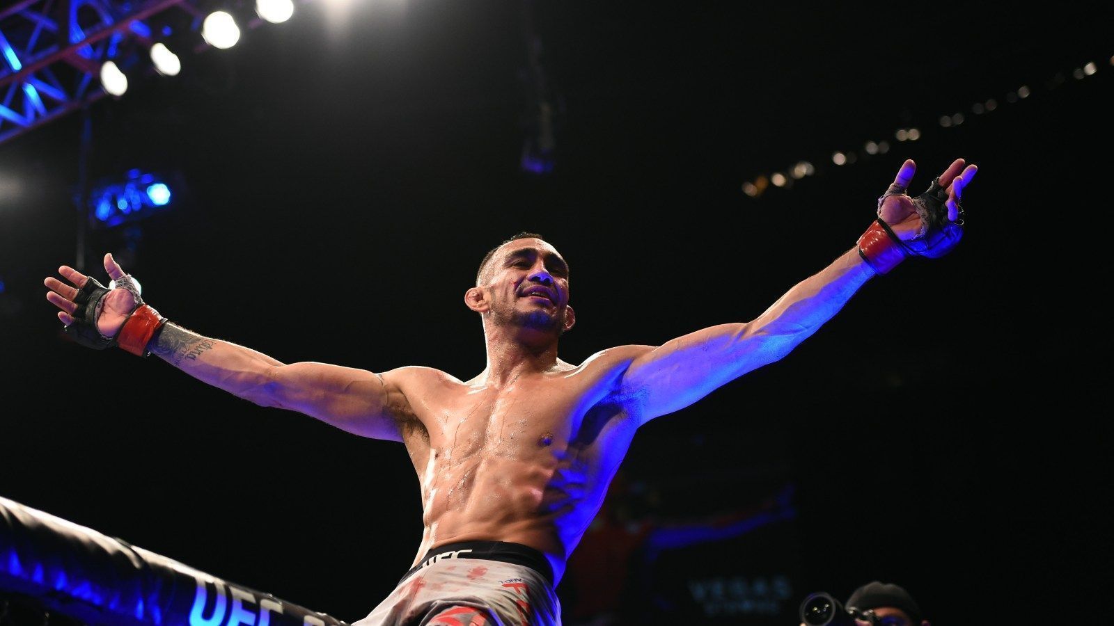 1600x900 UFC 216: Demetrious Johnson breaks record; Tony Ferguson wins interim title