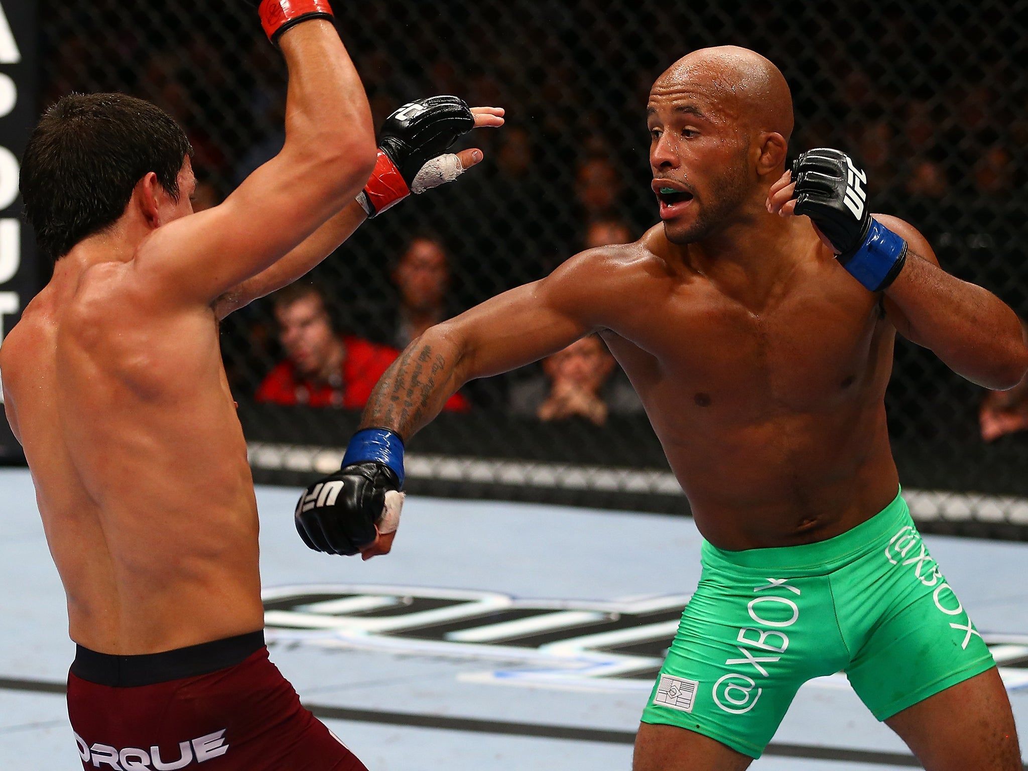 2048x1536 UFC 178: Demetrious Johnson retains flyweight title with second round victory over Chris Cariaso