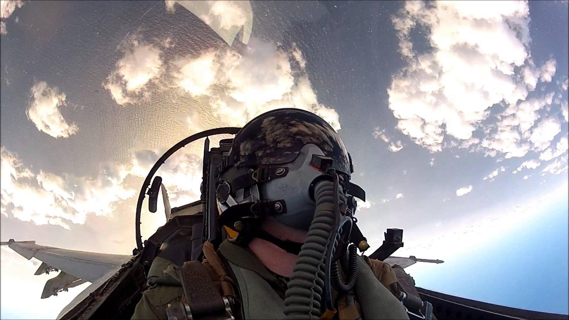 Extreme Selfie Fighter Pilot Snaps Epic Action Shot